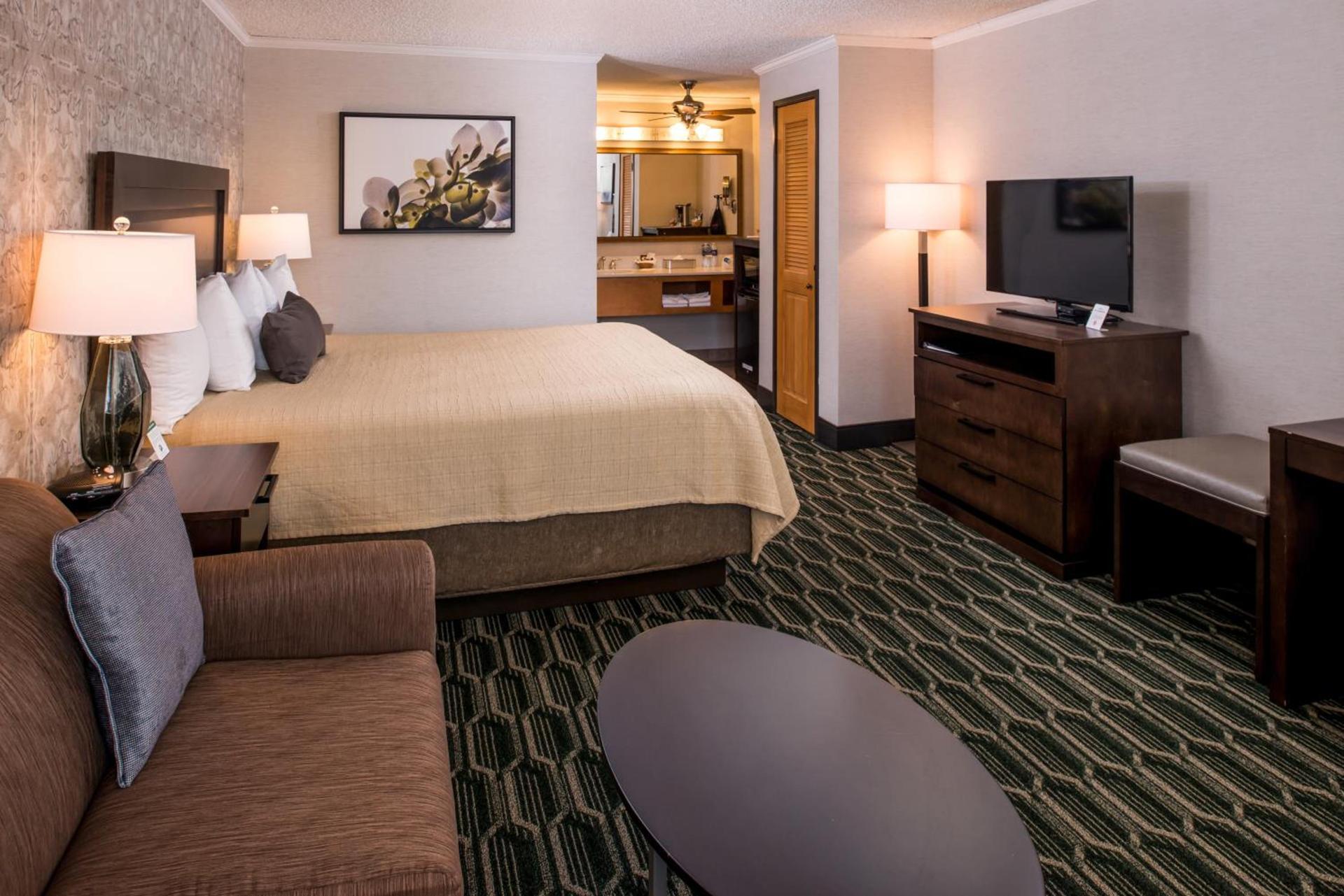 Best Western Plus Black Oak photo 37