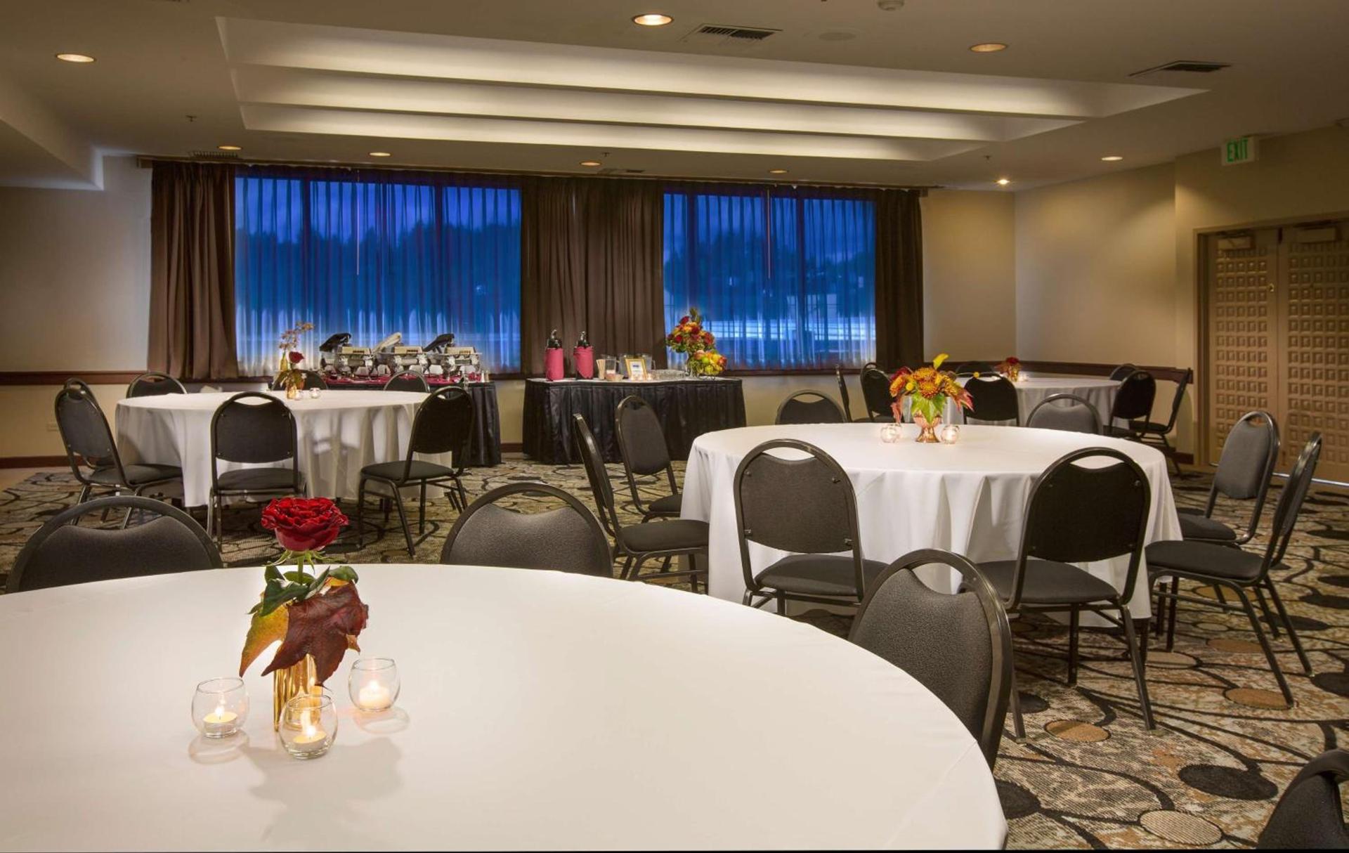 Red Lion Inn & Suites Olympia, Governor Hotel photo 18