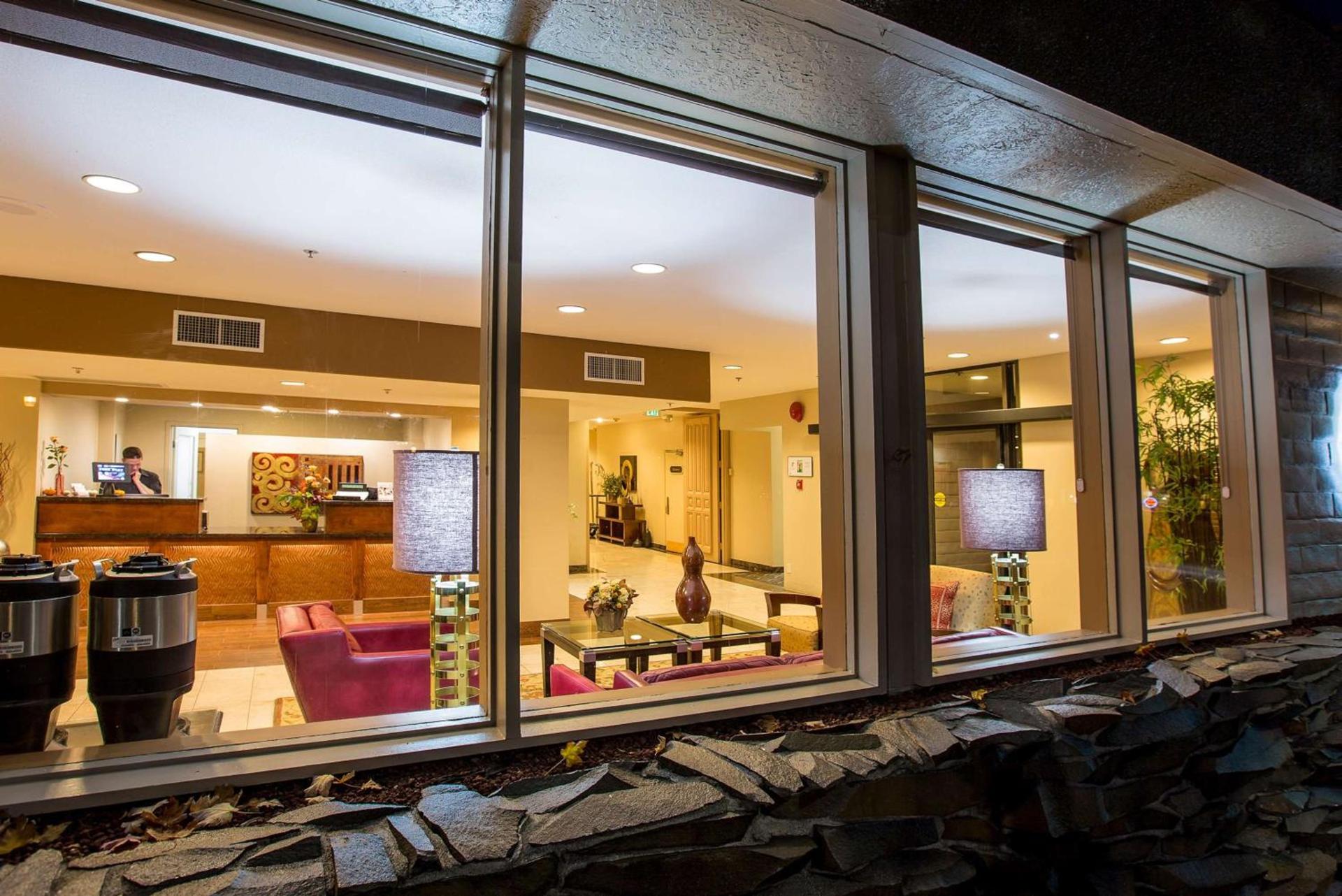 Red Lion Inn & Suites Olympia, Governor Hotel photo 5