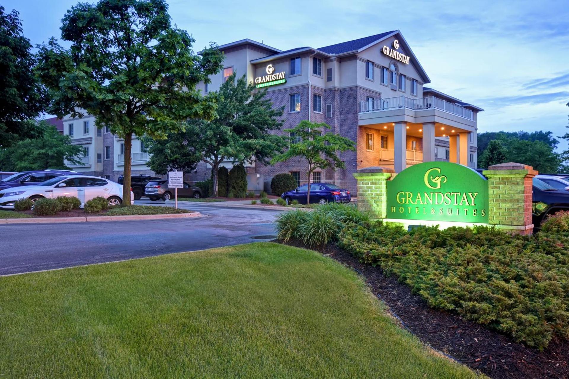 GrandStay Hotel & Suites La Crosse — hotel in La Crosse