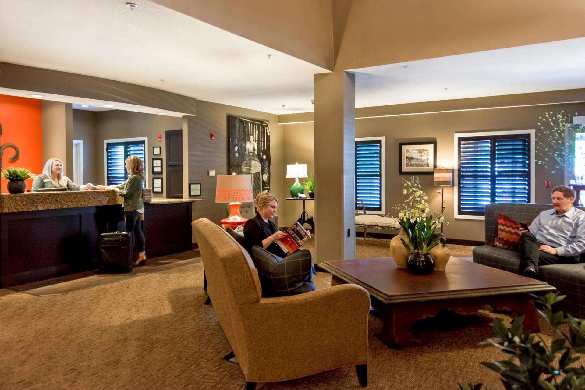 GrandStay Hotel & Suites La Crosse photo 4