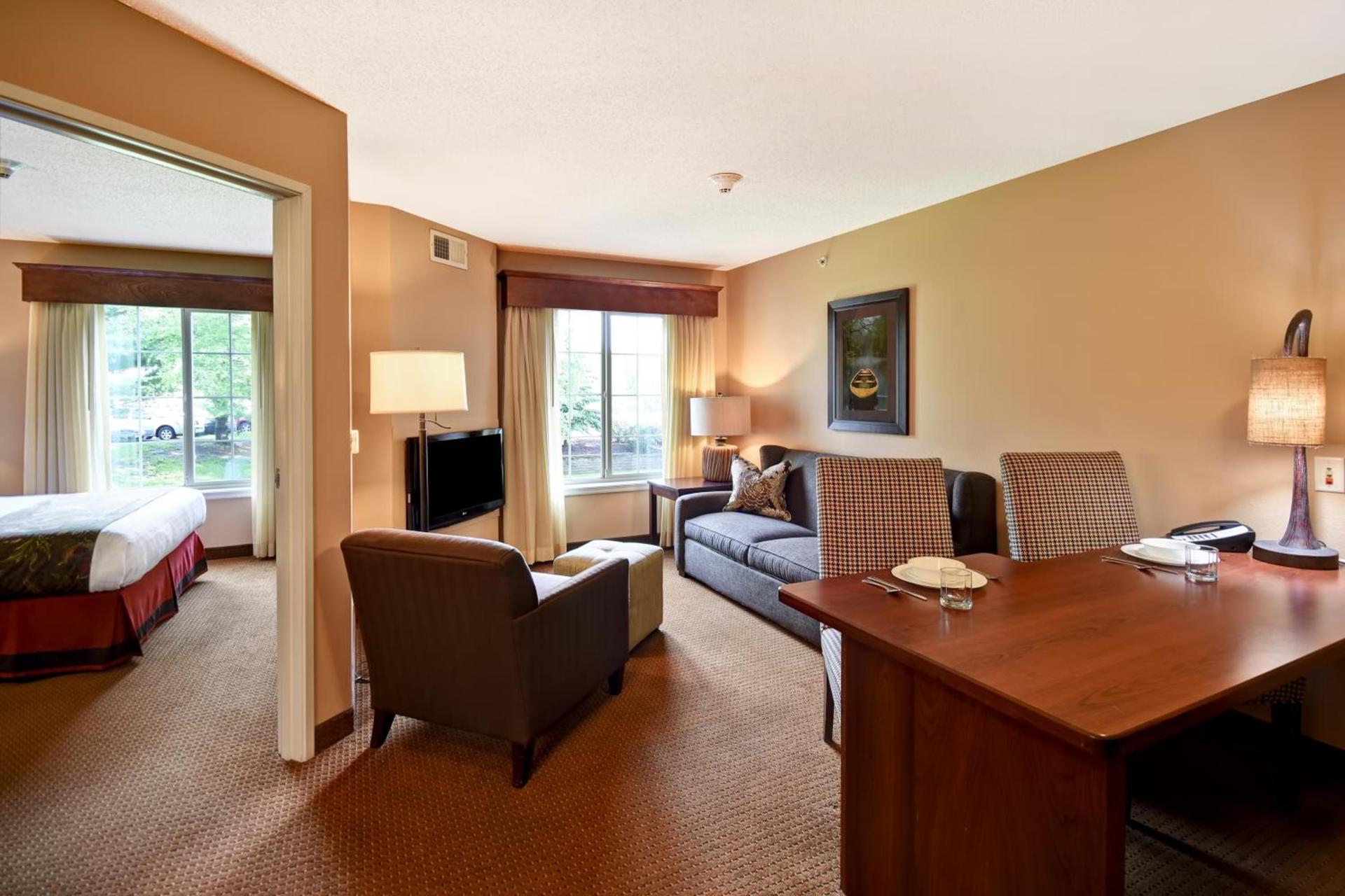 GrandStay Hotel & Suites La Crosse photo 13