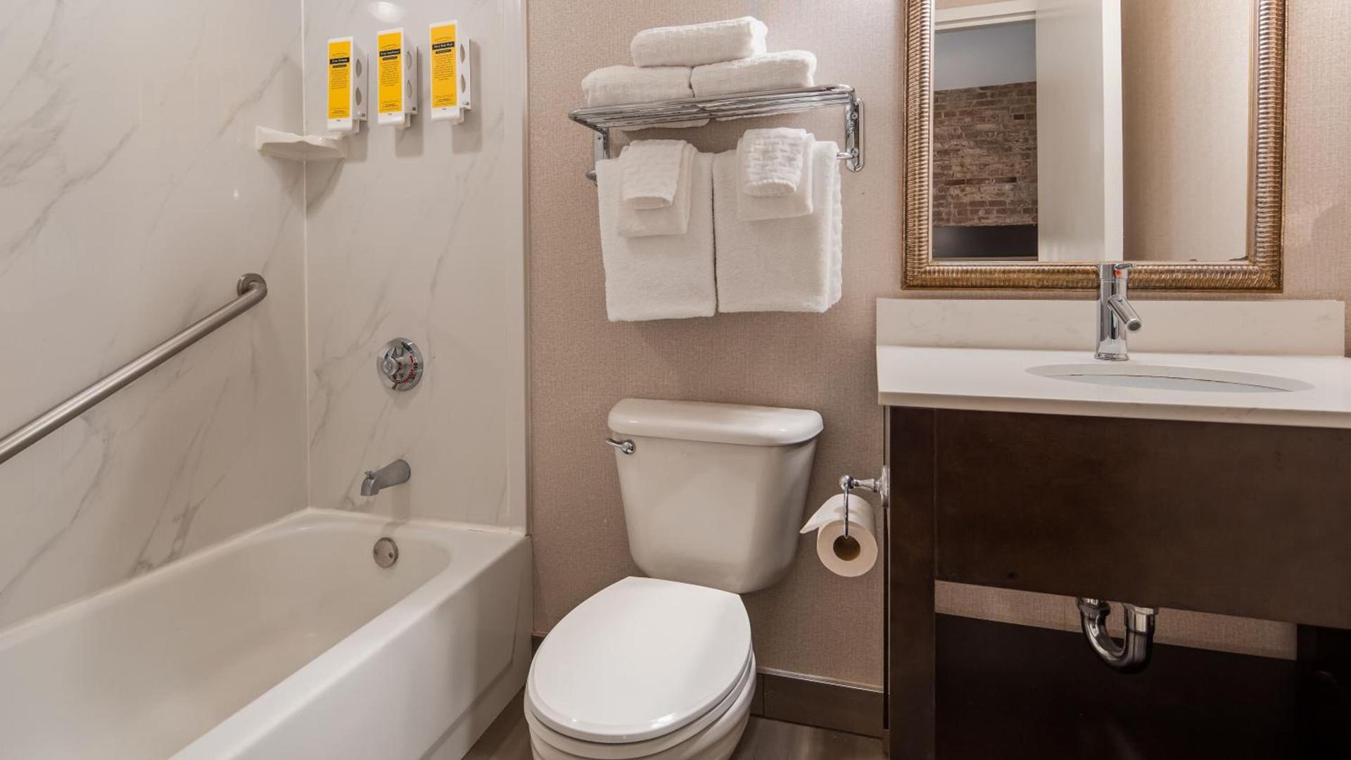 Best Western Plus St. Christopher Hotel photo 58