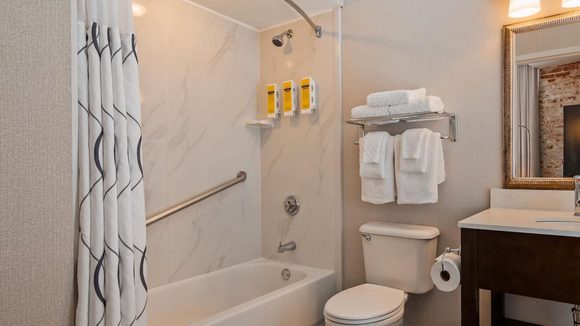 Best Western Plus St. Christopher Hotel photo 60