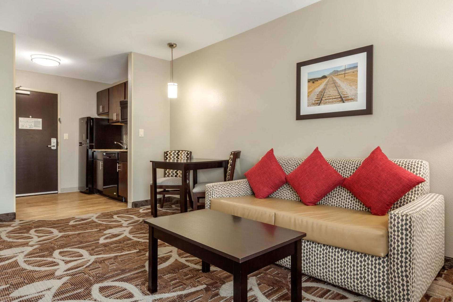 MainStay Suites Lincoln University Area photo 49