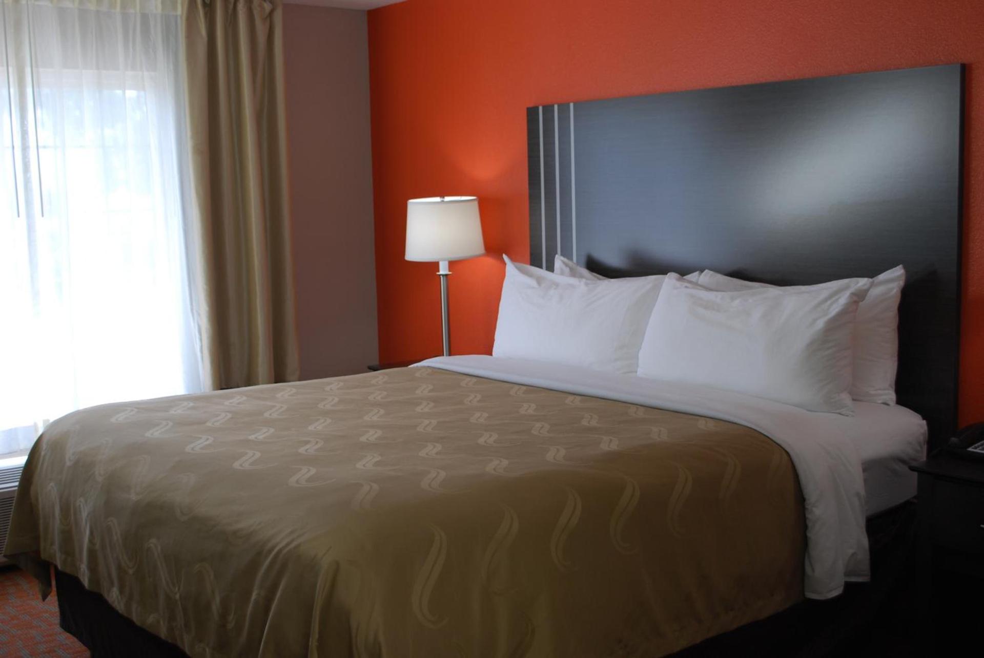 Quality Inn & Suites Fresno Northwest photo 16