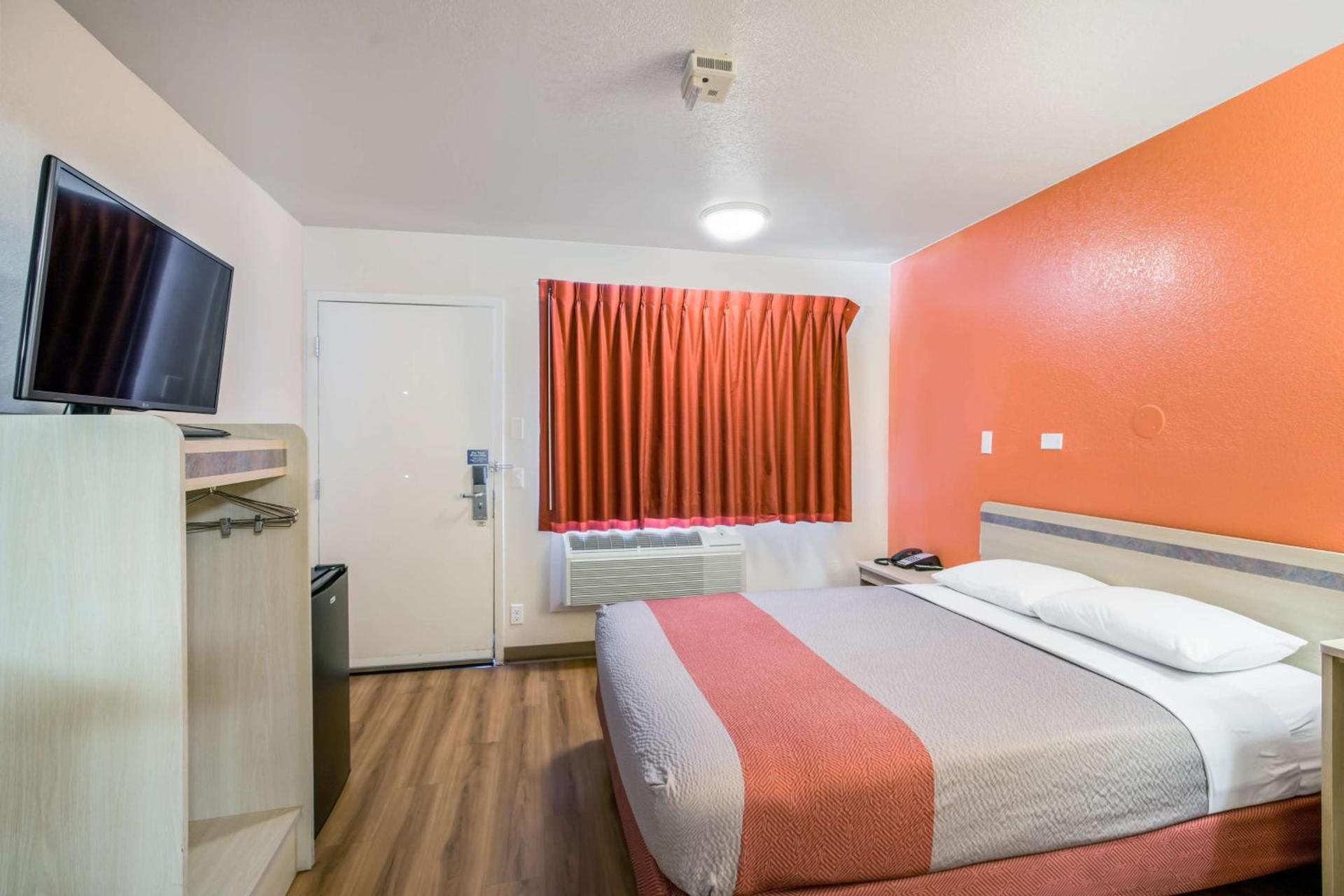 Motel 6 Williams, CA photo 11