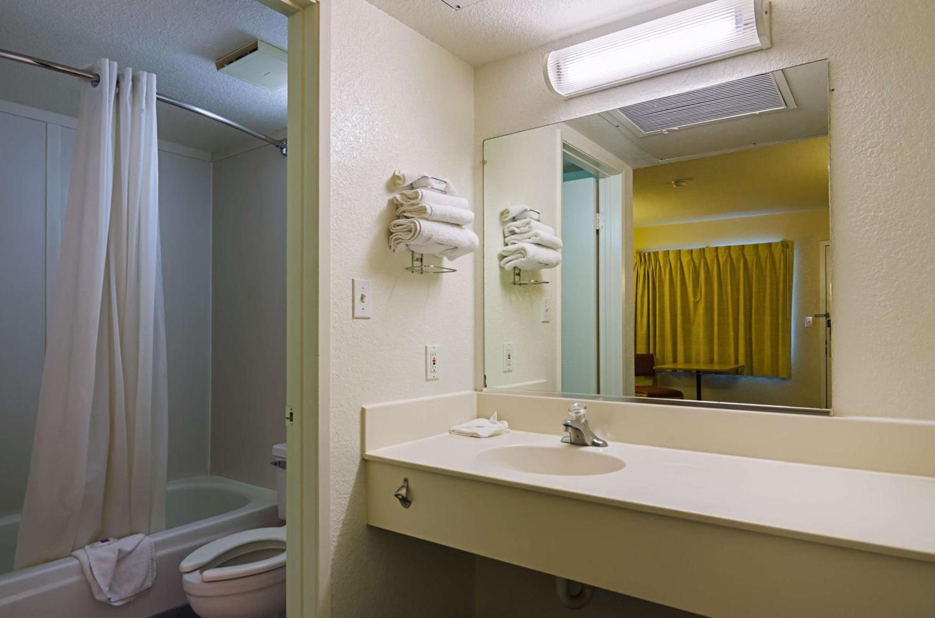 Motel 6-Barstow, CA photo 43