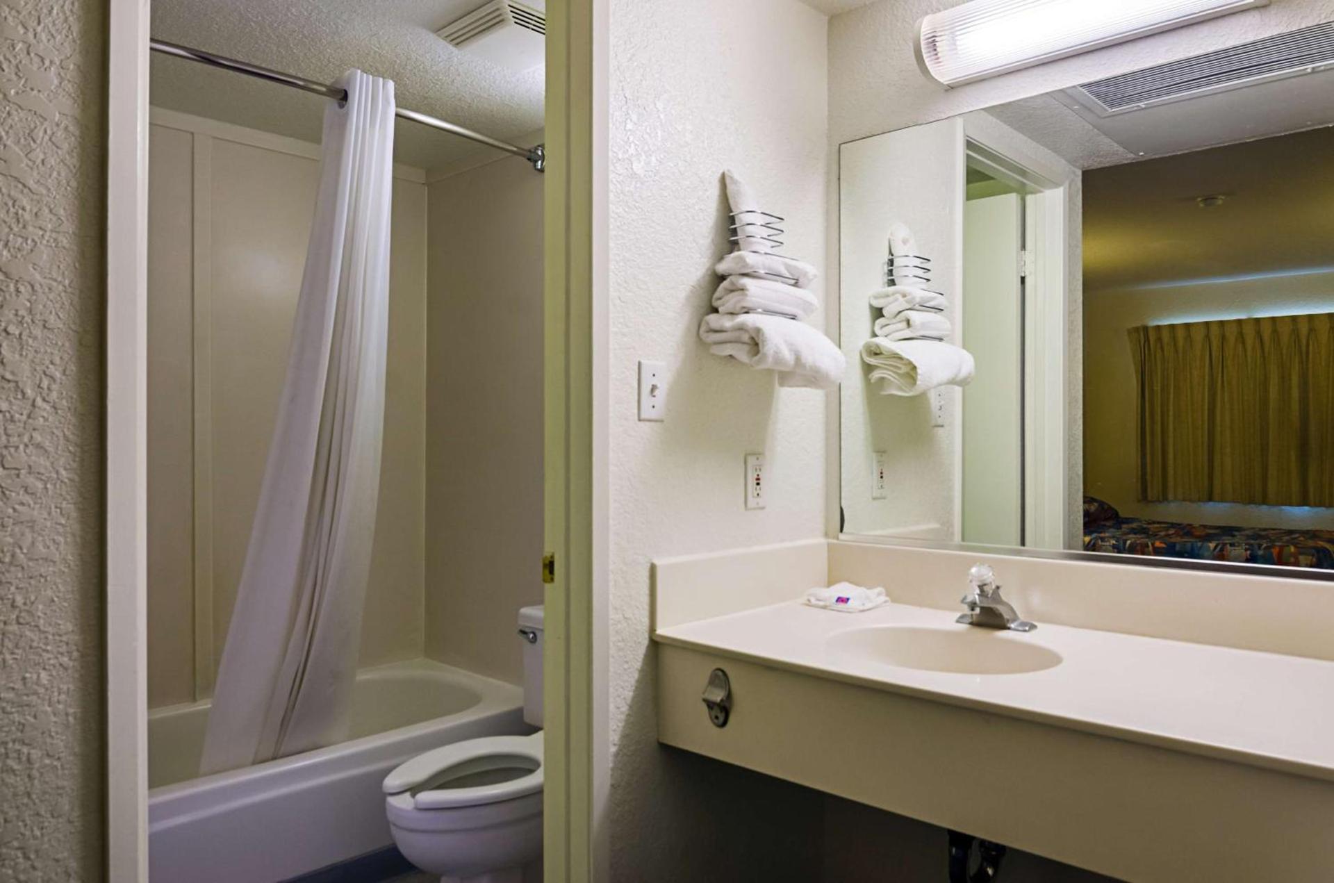 Motel 6-Barstow, CA photo 42