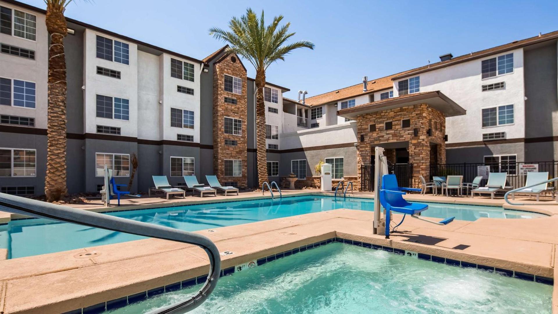 Best Western Plus Yuma Foothills Inn & Suites photo 40