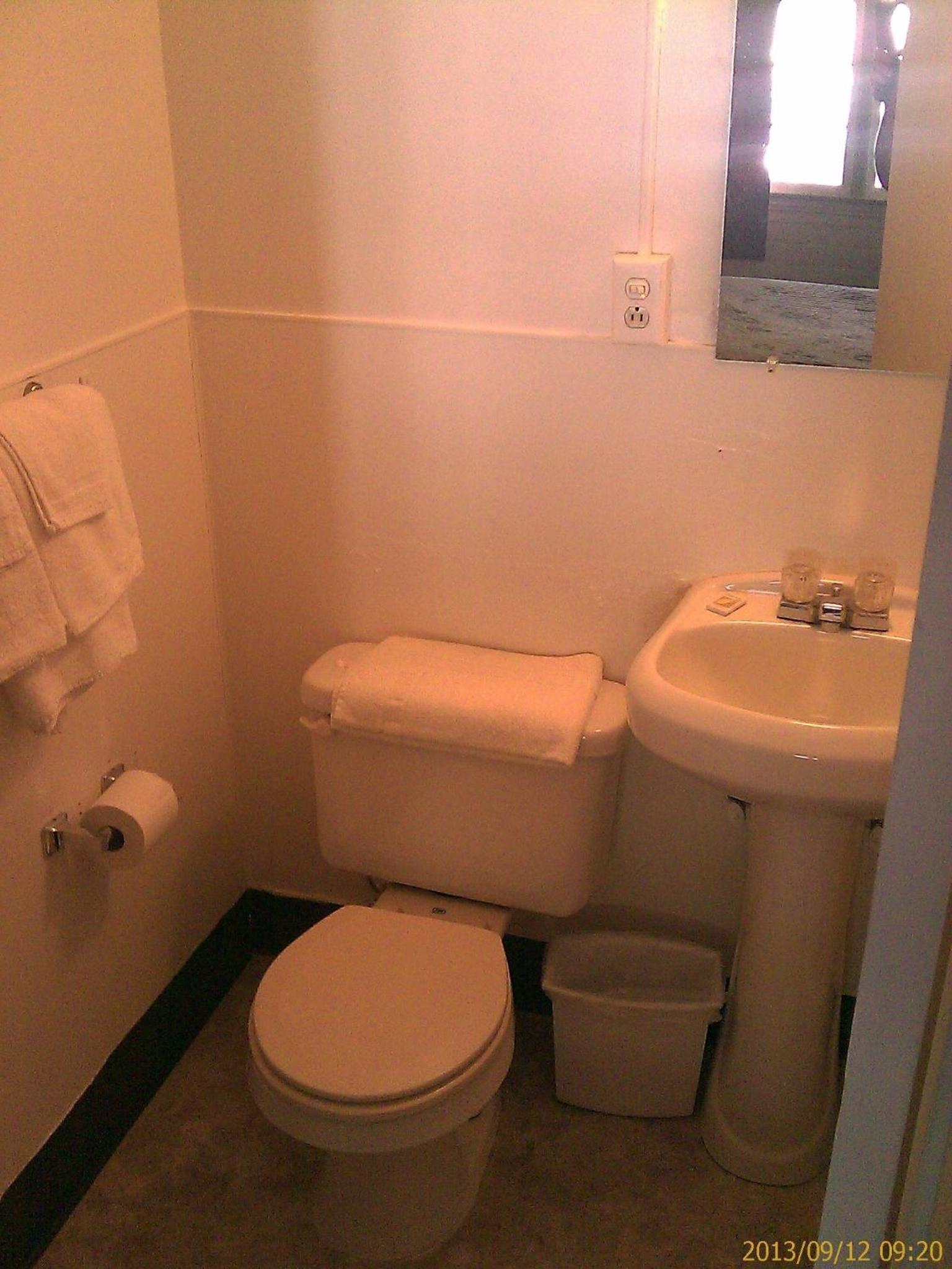 Ranch Motel photo 21