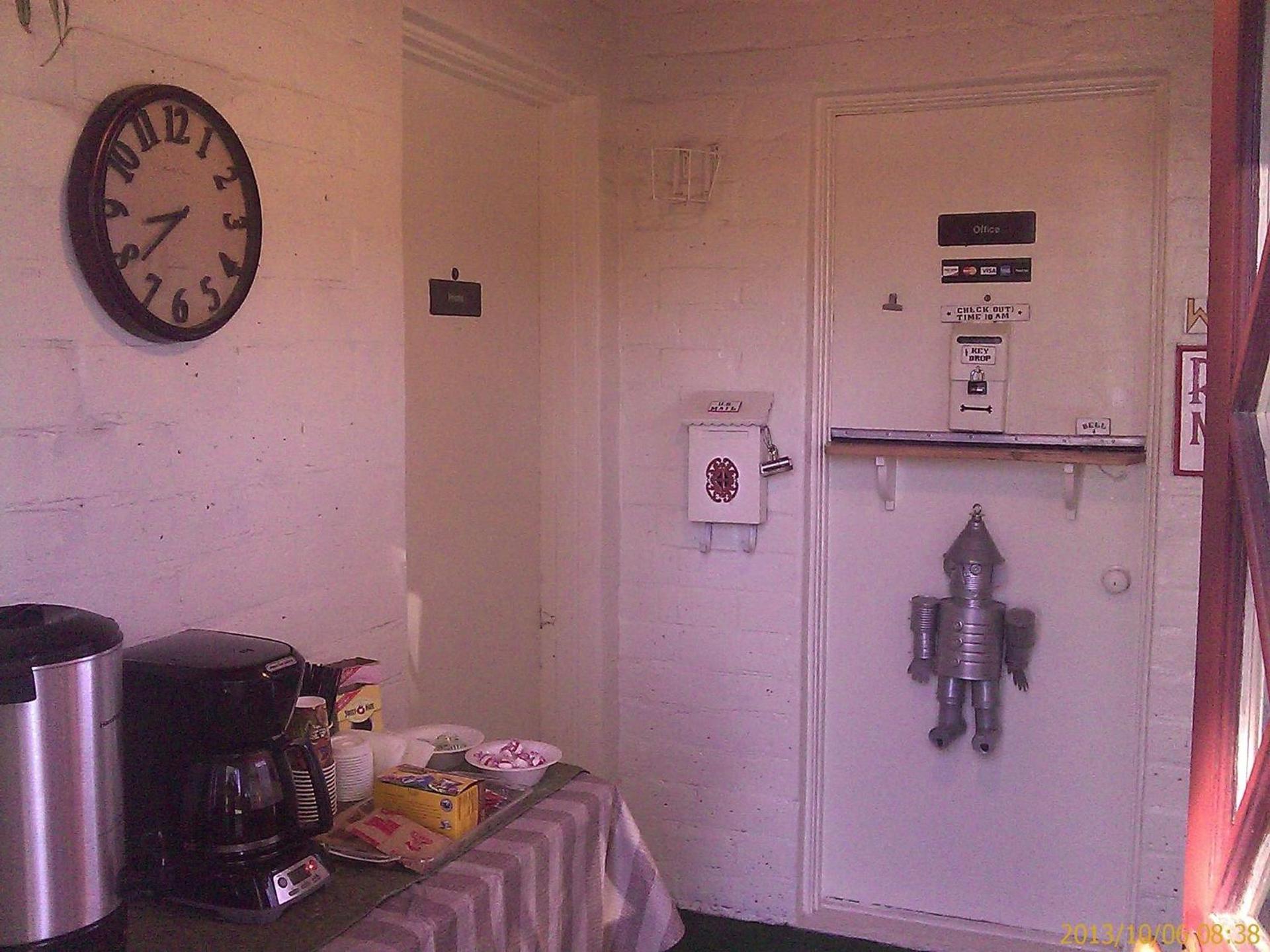 Ranch Motel photo 46