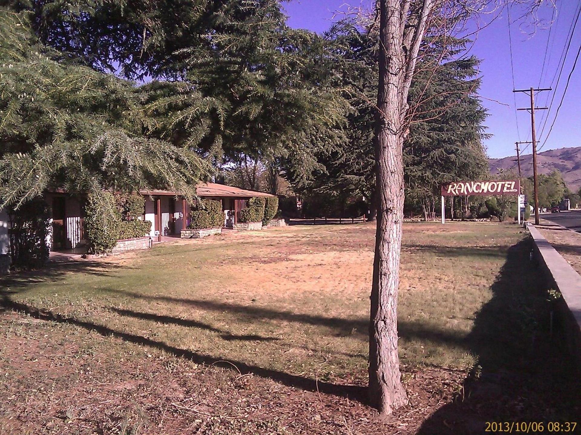 Ranch Motel photo 11