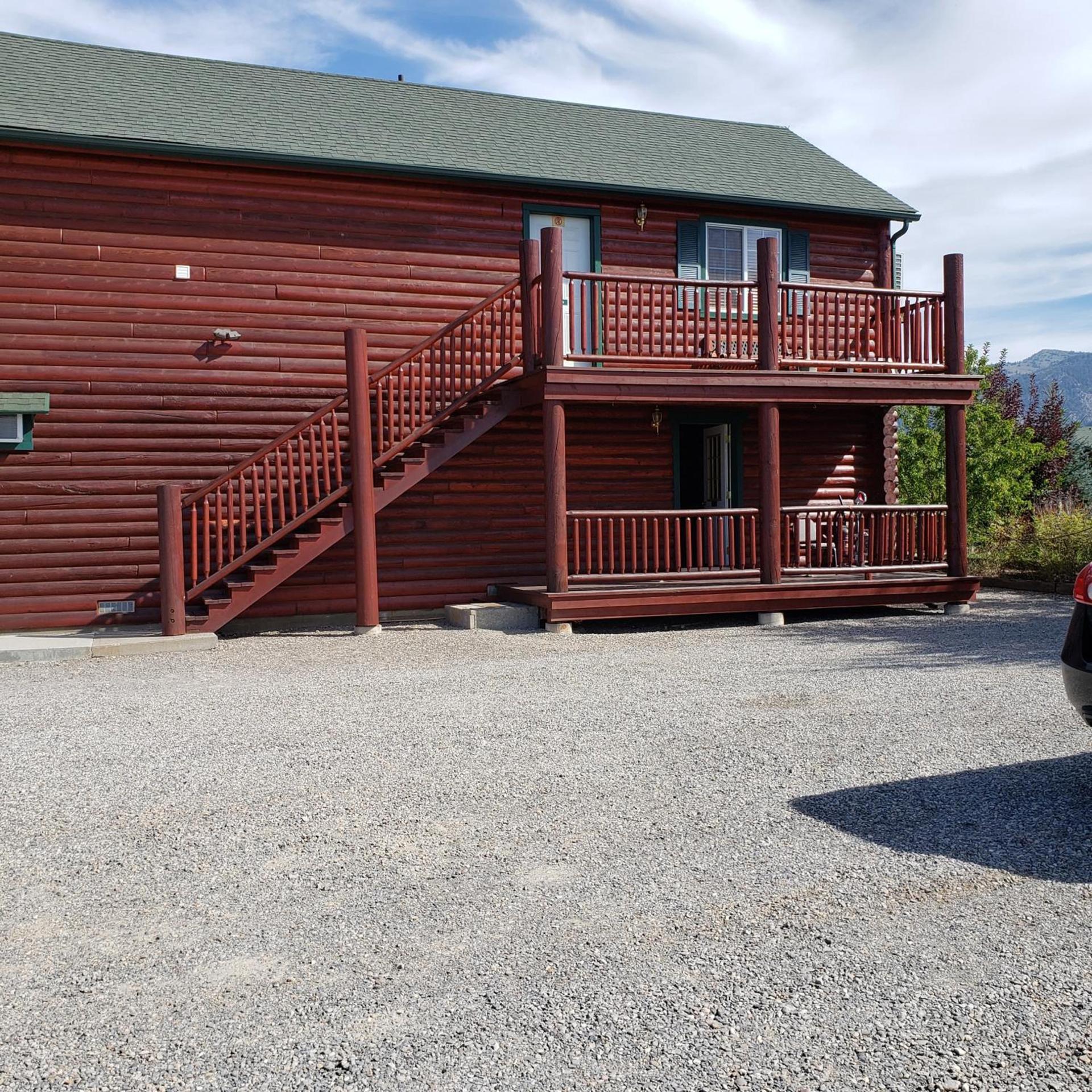 Wolf Den Log Cabin Motel and RV Park photo 17