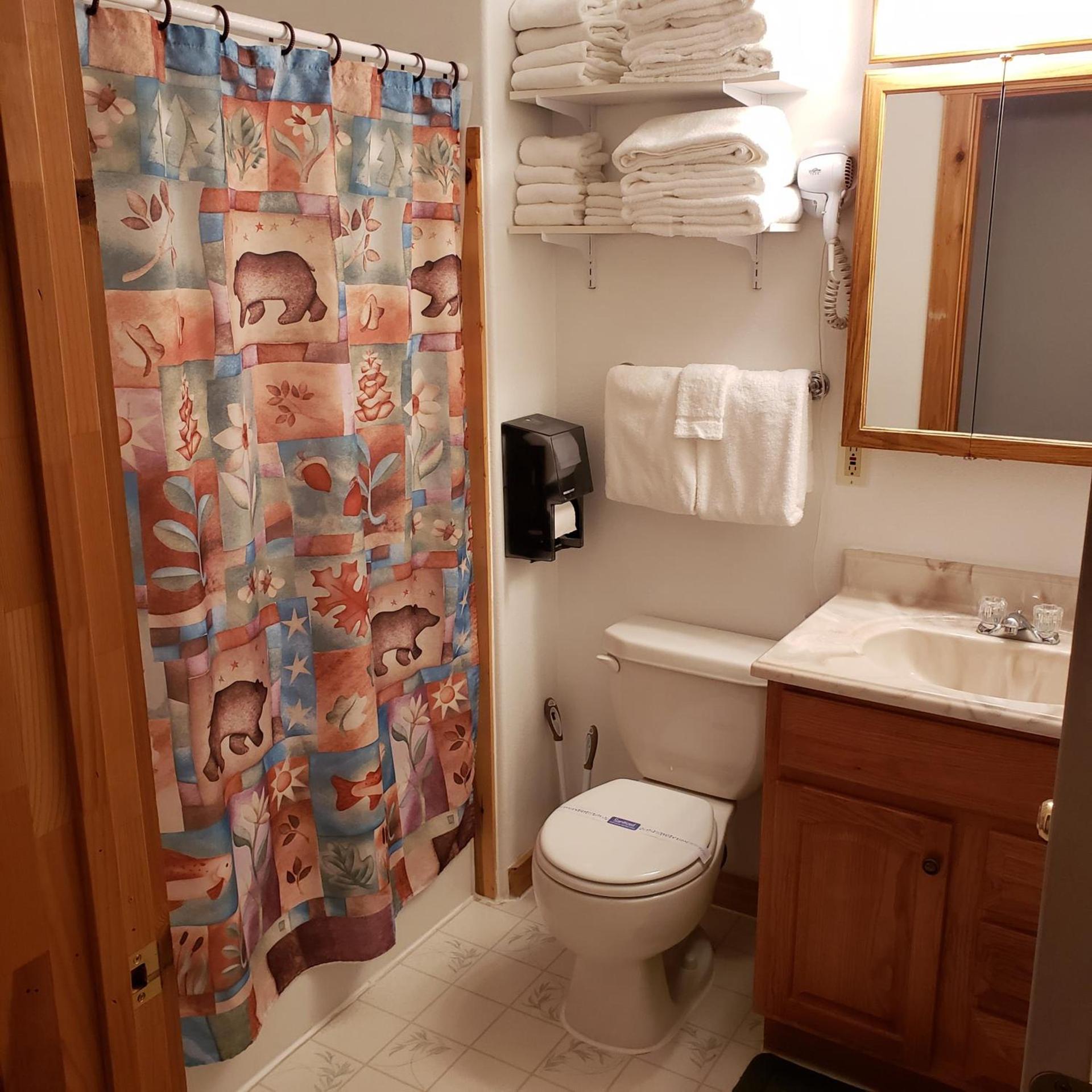 Wolf Den Log Cabin Motel and RV Park photo 11