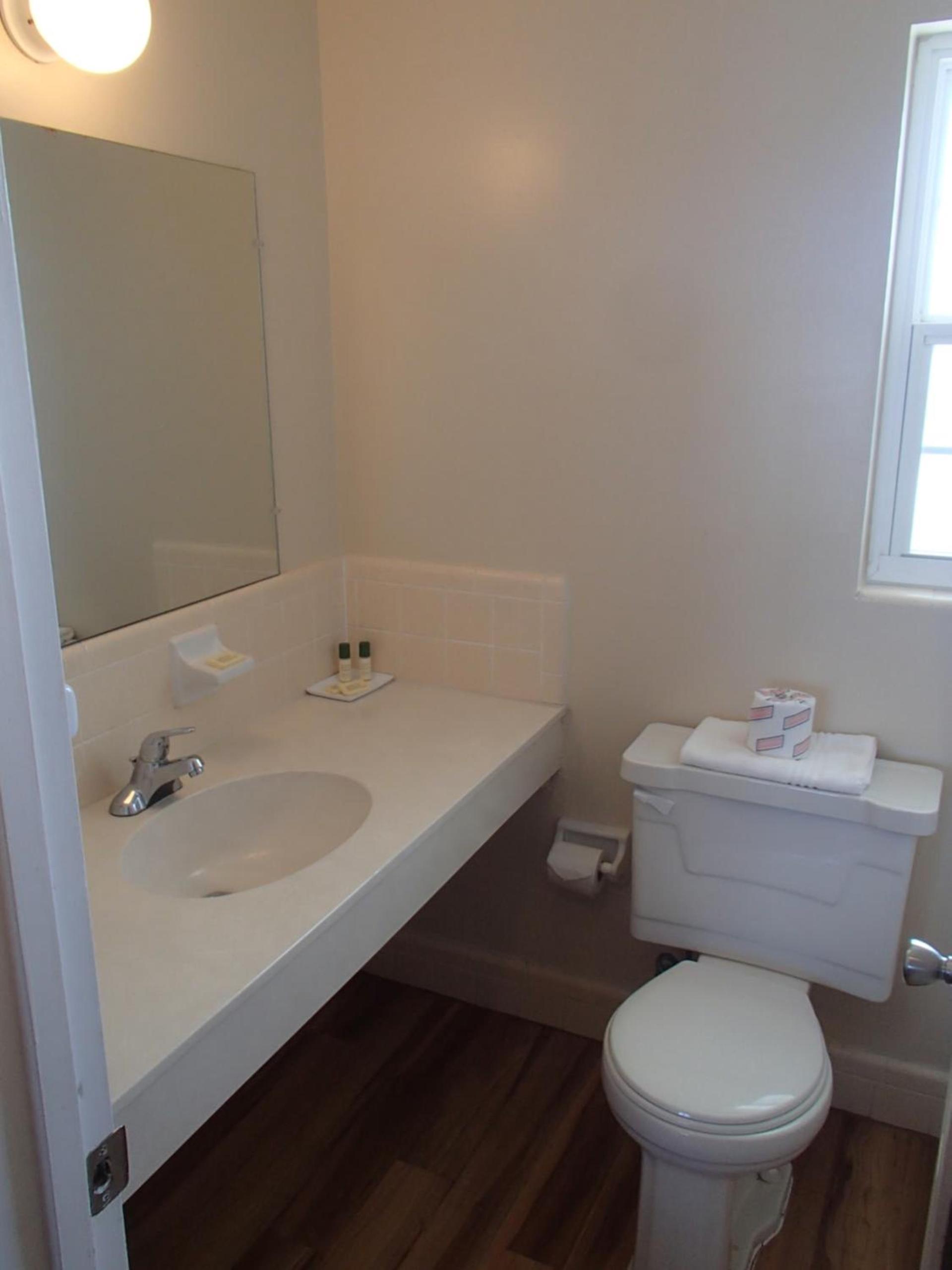 Studio 1 Motel - Daytona Beach photo 27