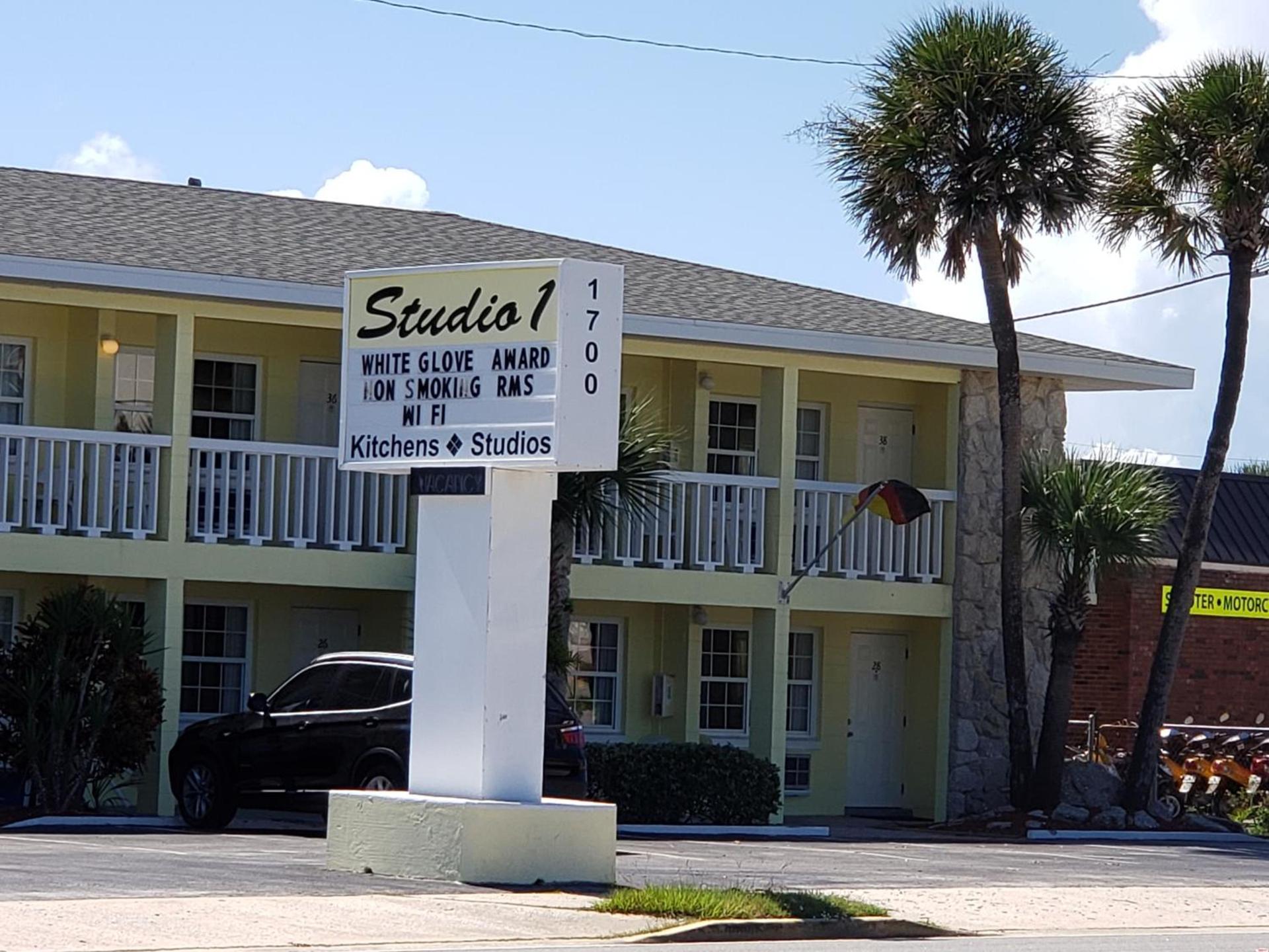 Studio 1 Motel - Daytona Beach photo 1