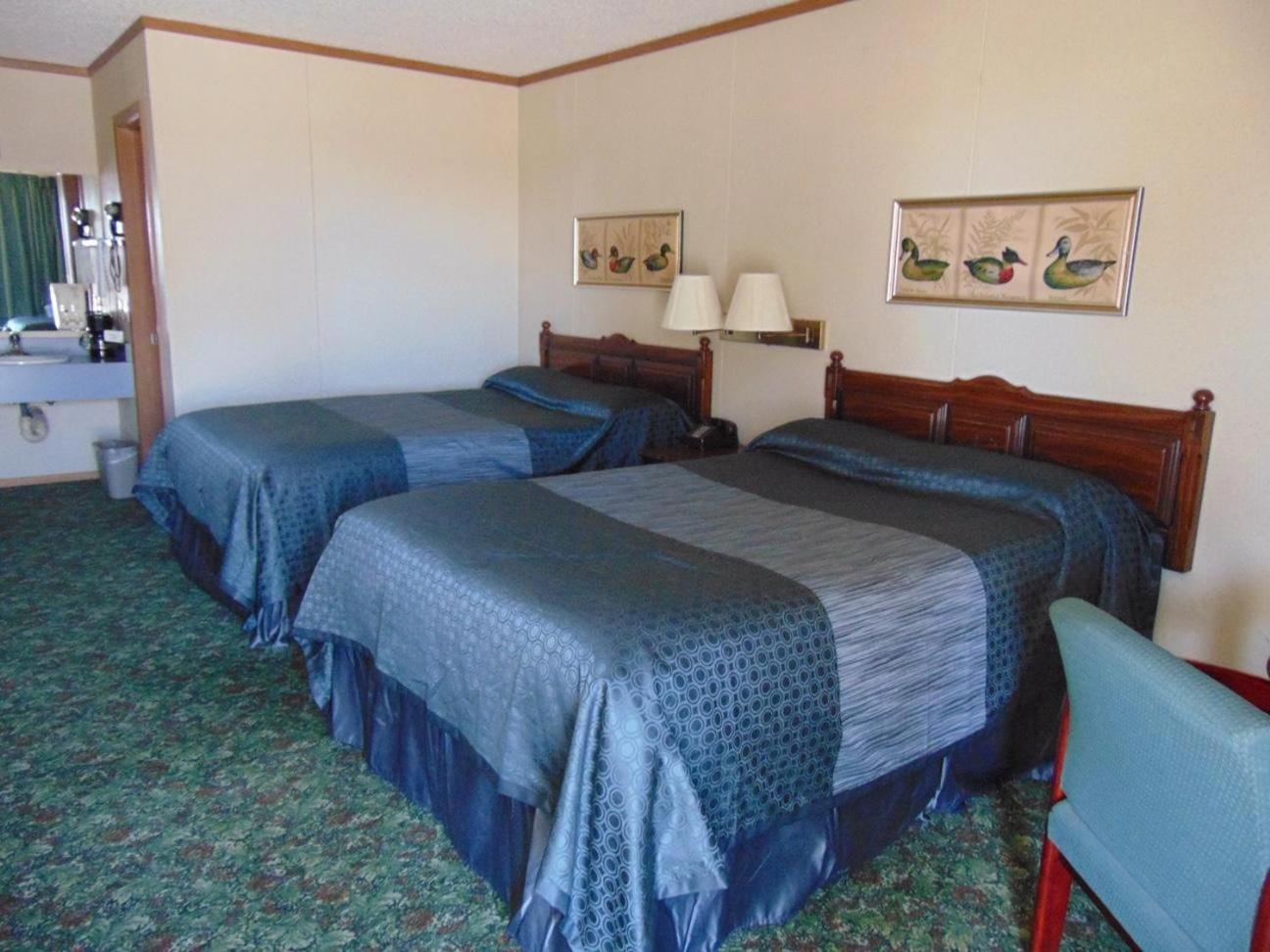 Heritage House Inn photo 11