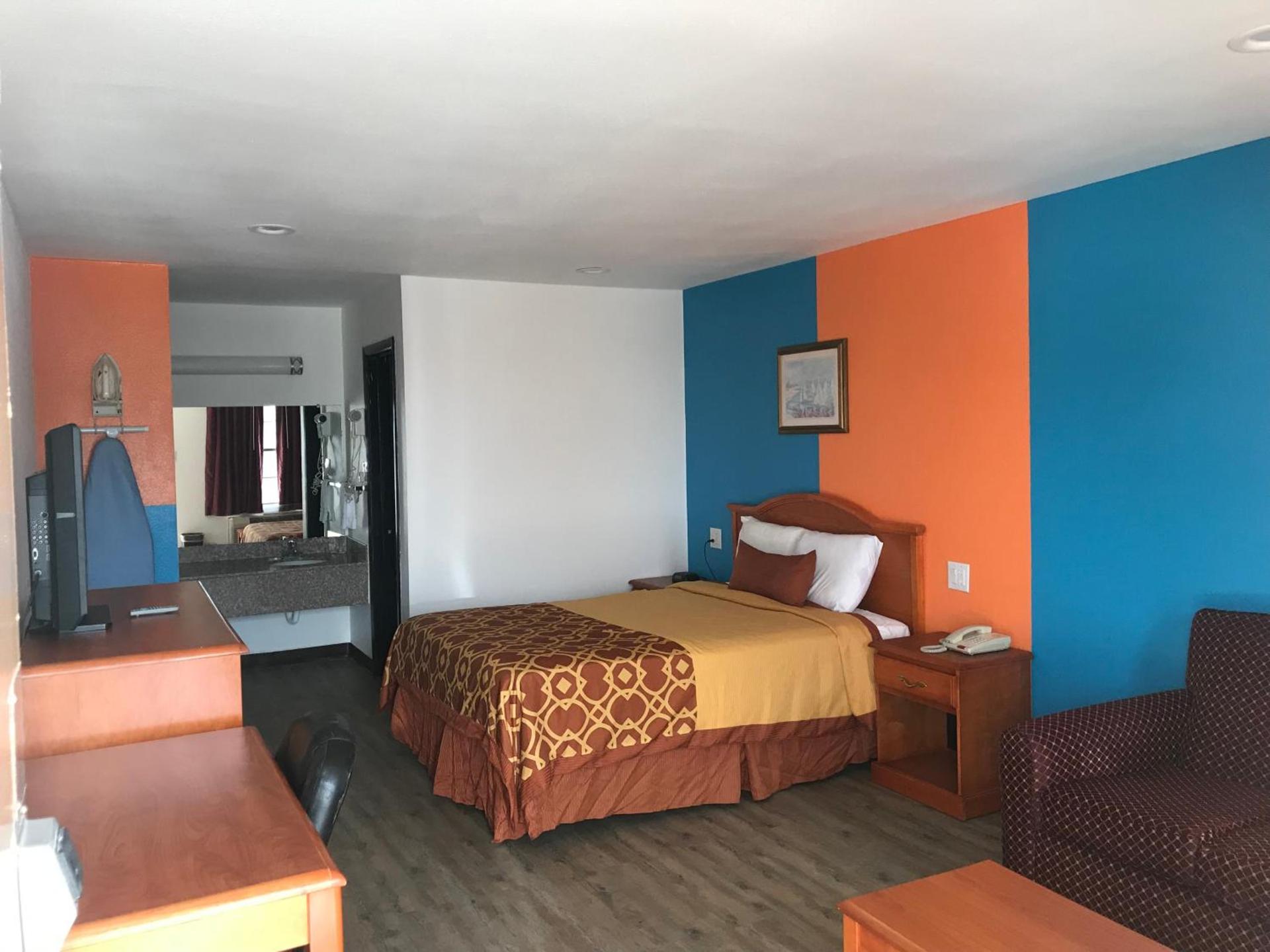 Americas Best Value Inn Bowie photo 18