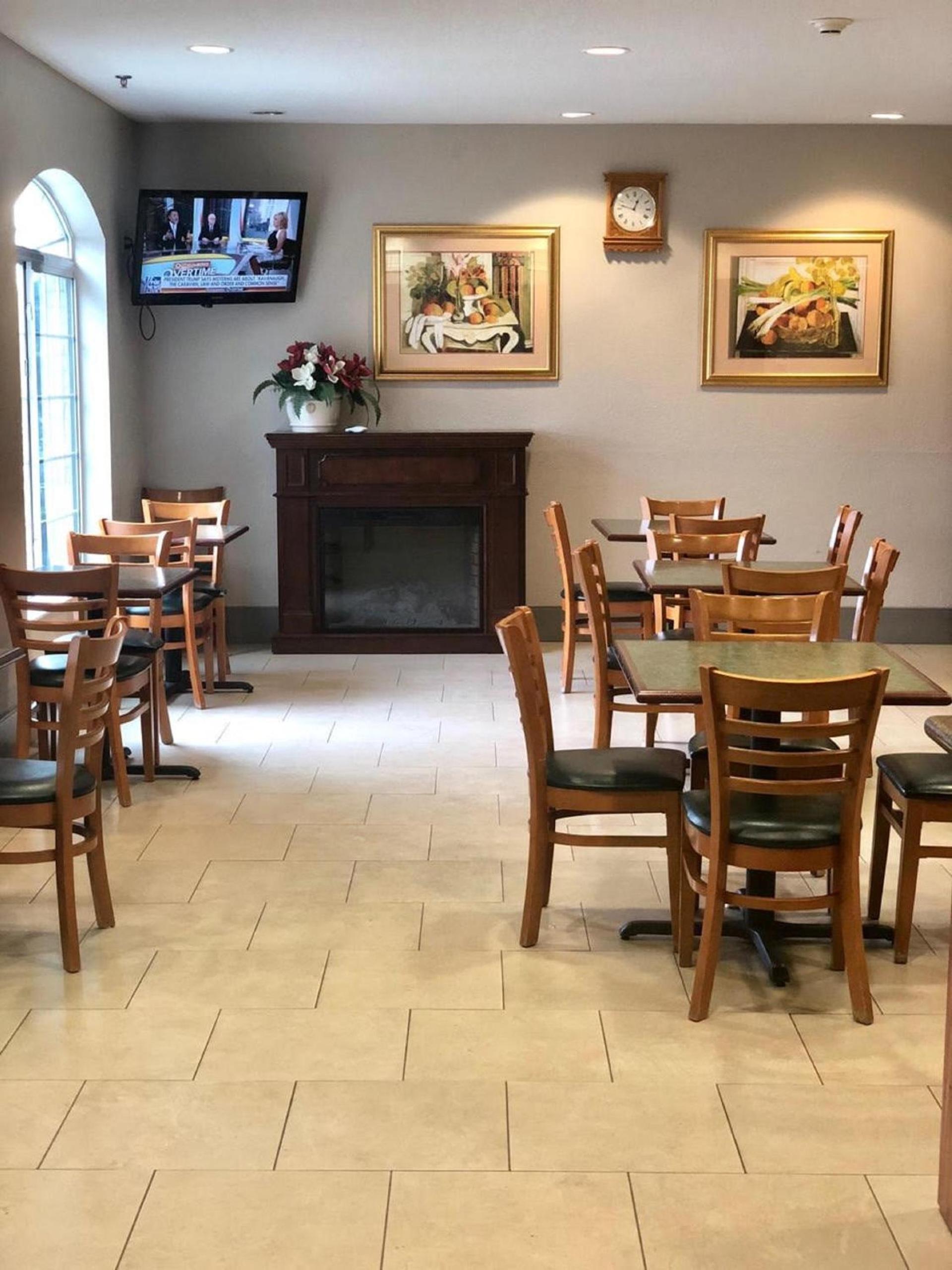Country Inn & Suites by Radisson, Hot Springs, AR photo 56