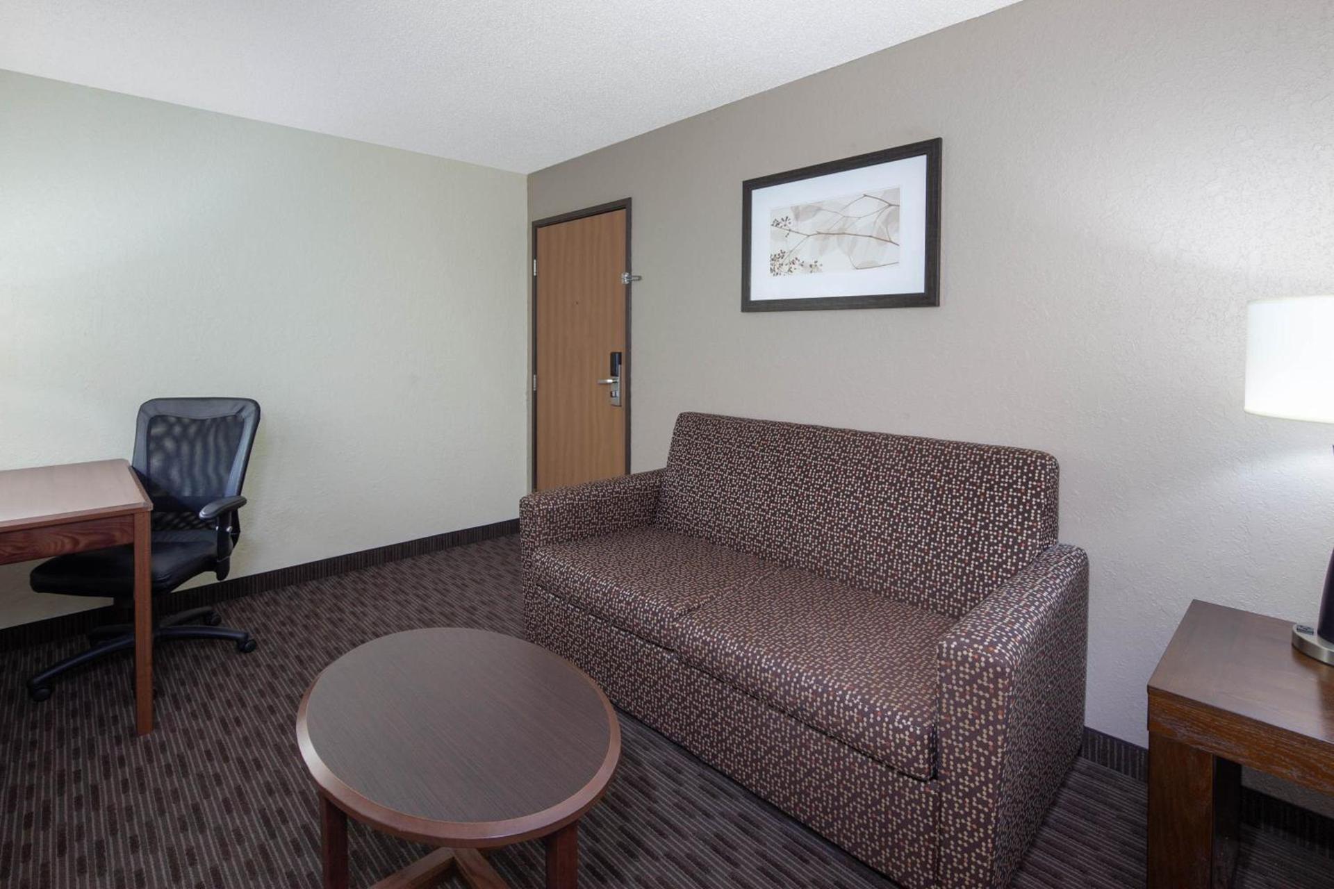 AmericInn by Wyndham Ironwood photo 11