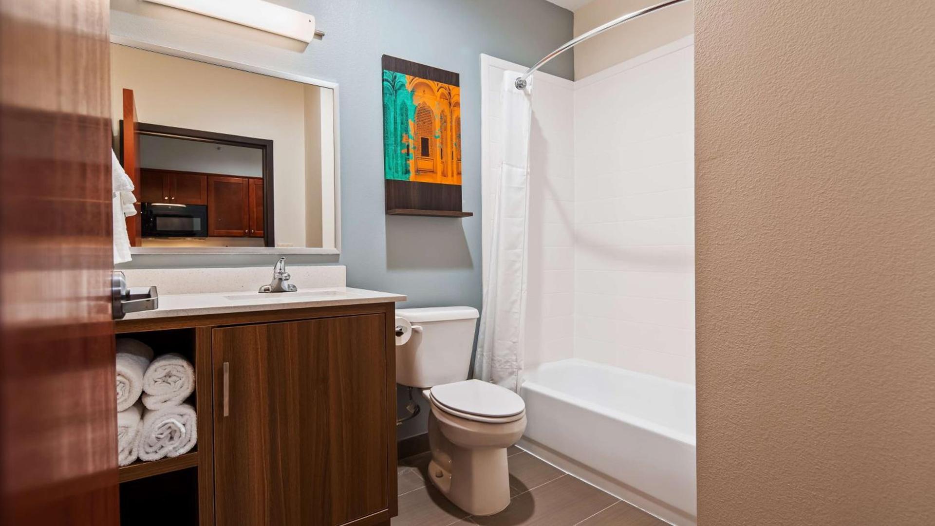 Best Western Ingleside Inn & Suites photo 11