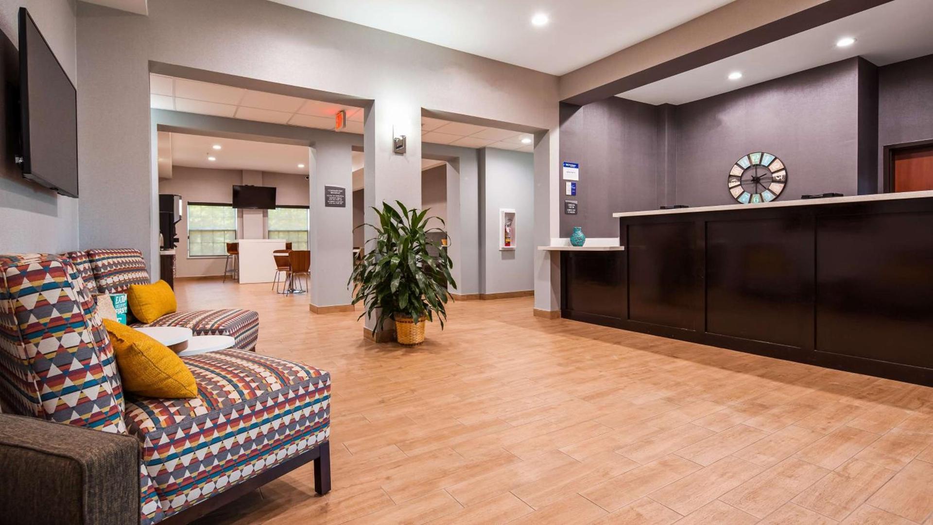 Best Western Ingleside Inn & Suites photo 2