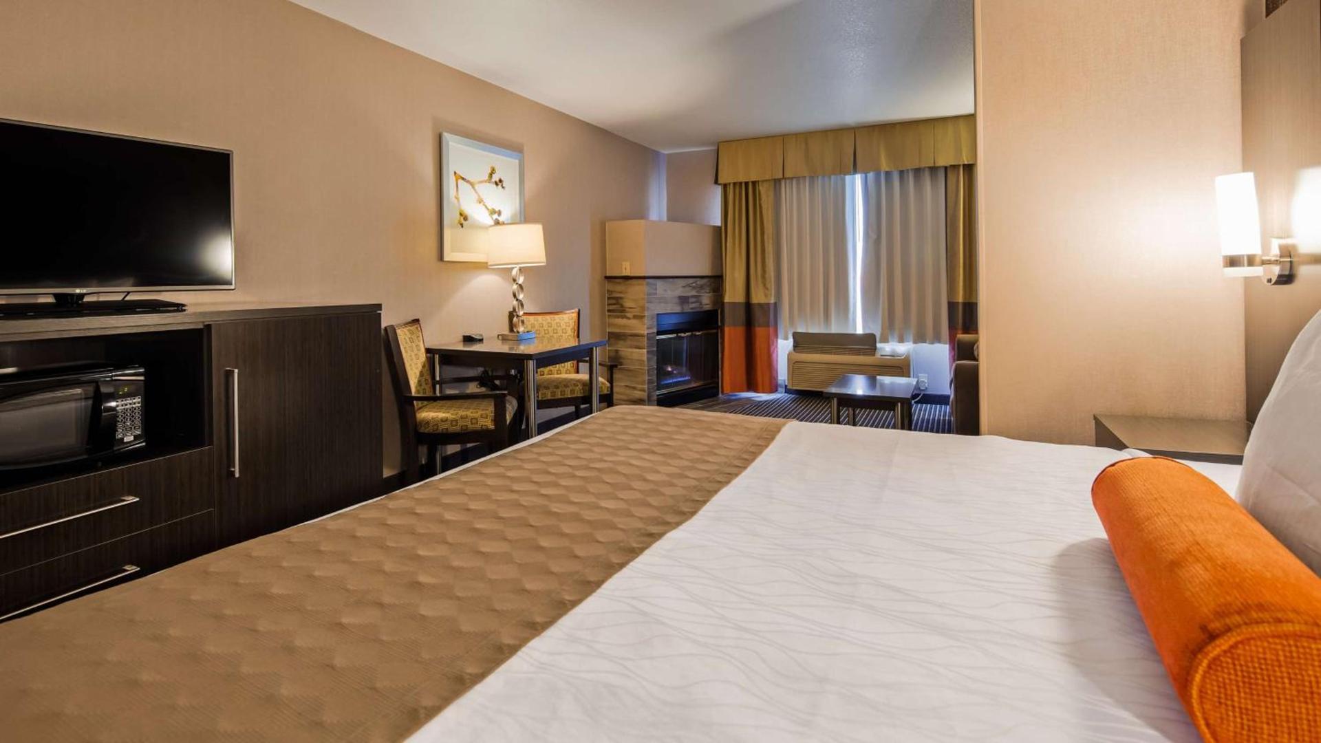 Best Western Plus Rama Inn & Suites photo 13