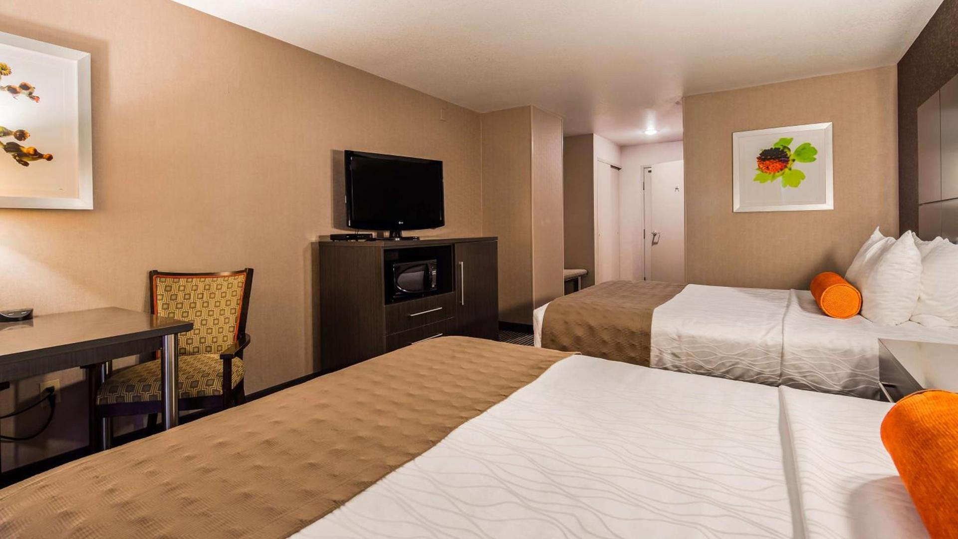Best Western Plus Rama Inn & Suites photo 22