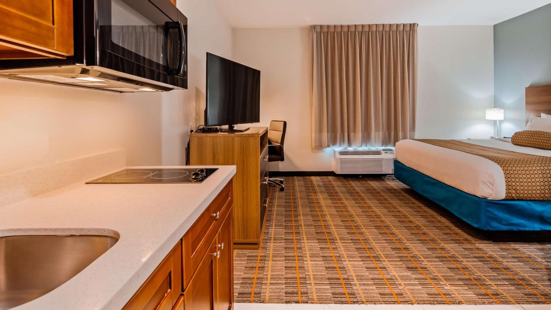 Best Western Ingleside Inn & Suites photo 4