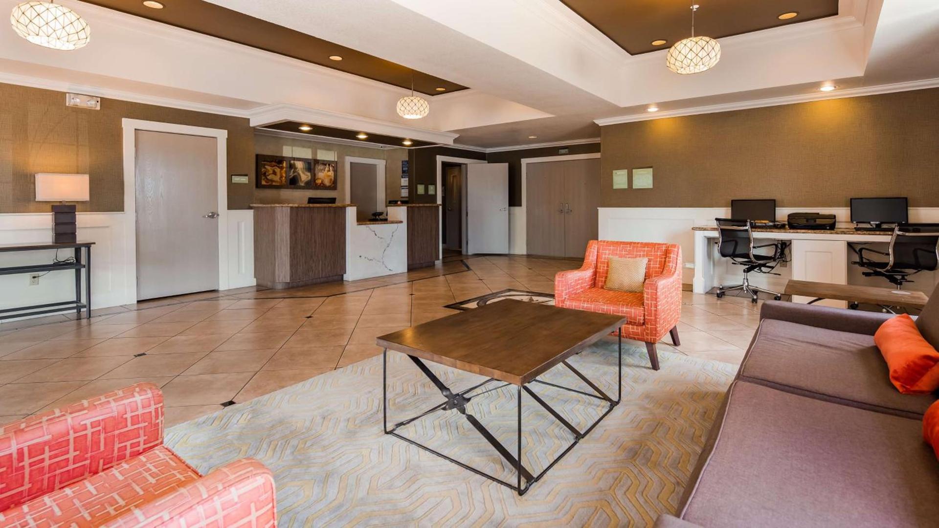Best Western Plus Rama Inn & Suites photo 5