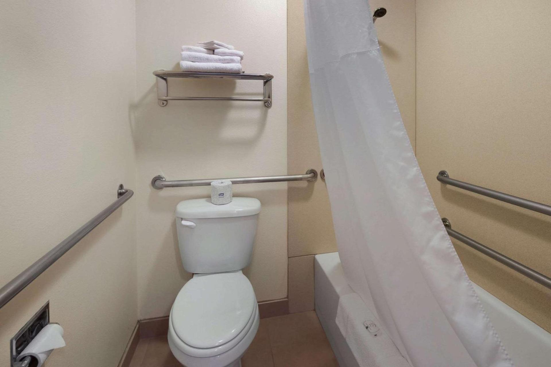 Quality Inn Kenai photo 17