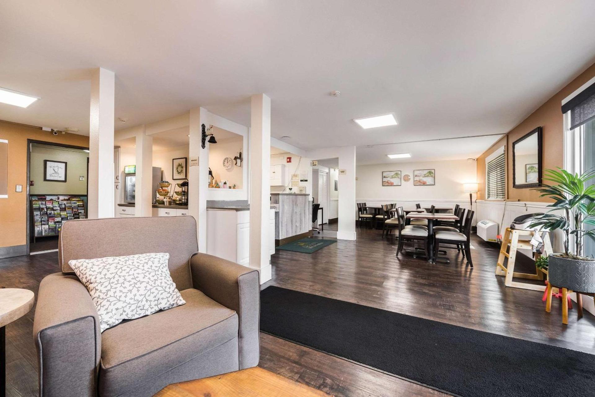 Quality Inn & Suites Silverdale Bangor-Keyport photo 19