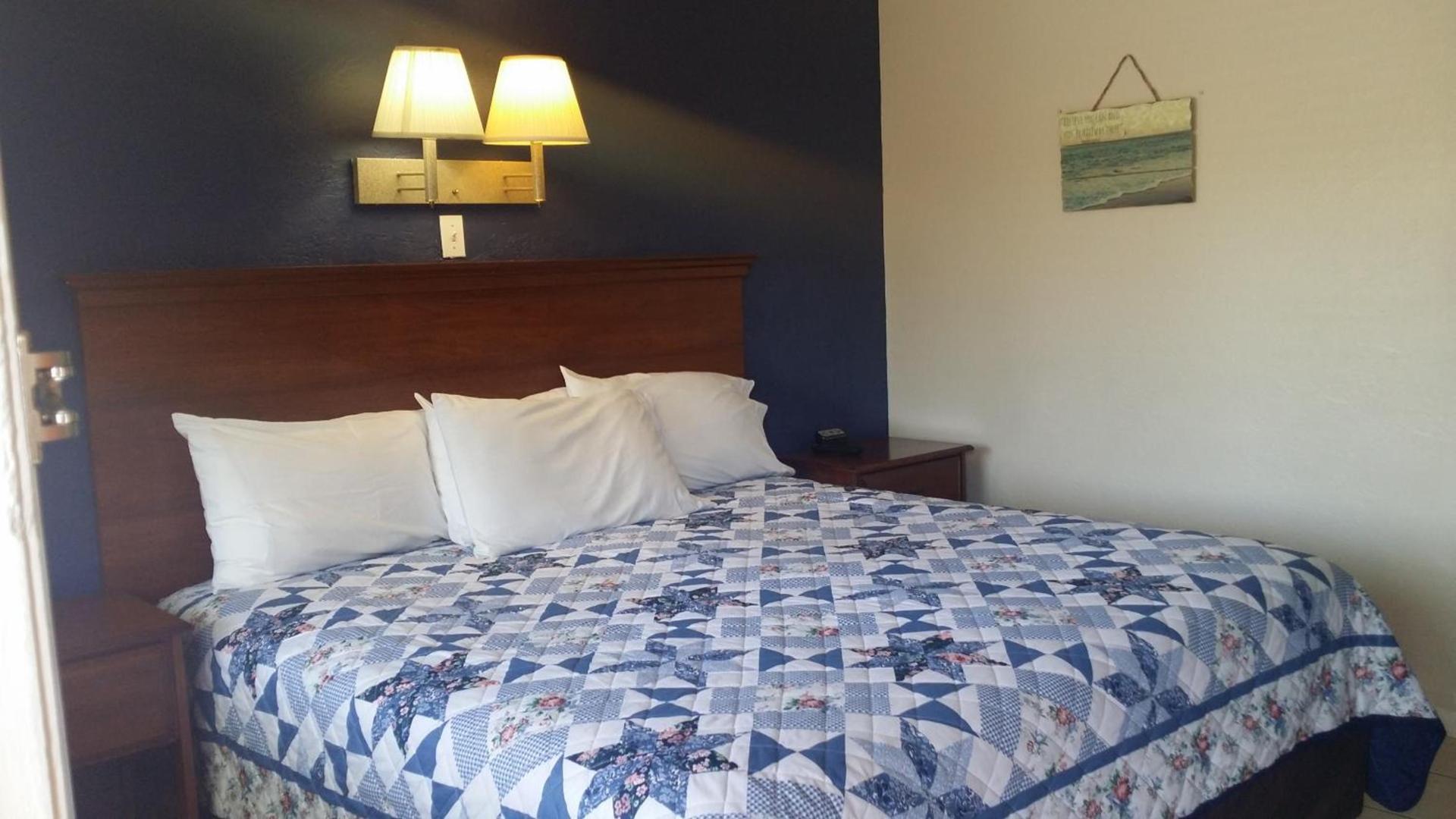 Palm Breeze Hotel photo 14