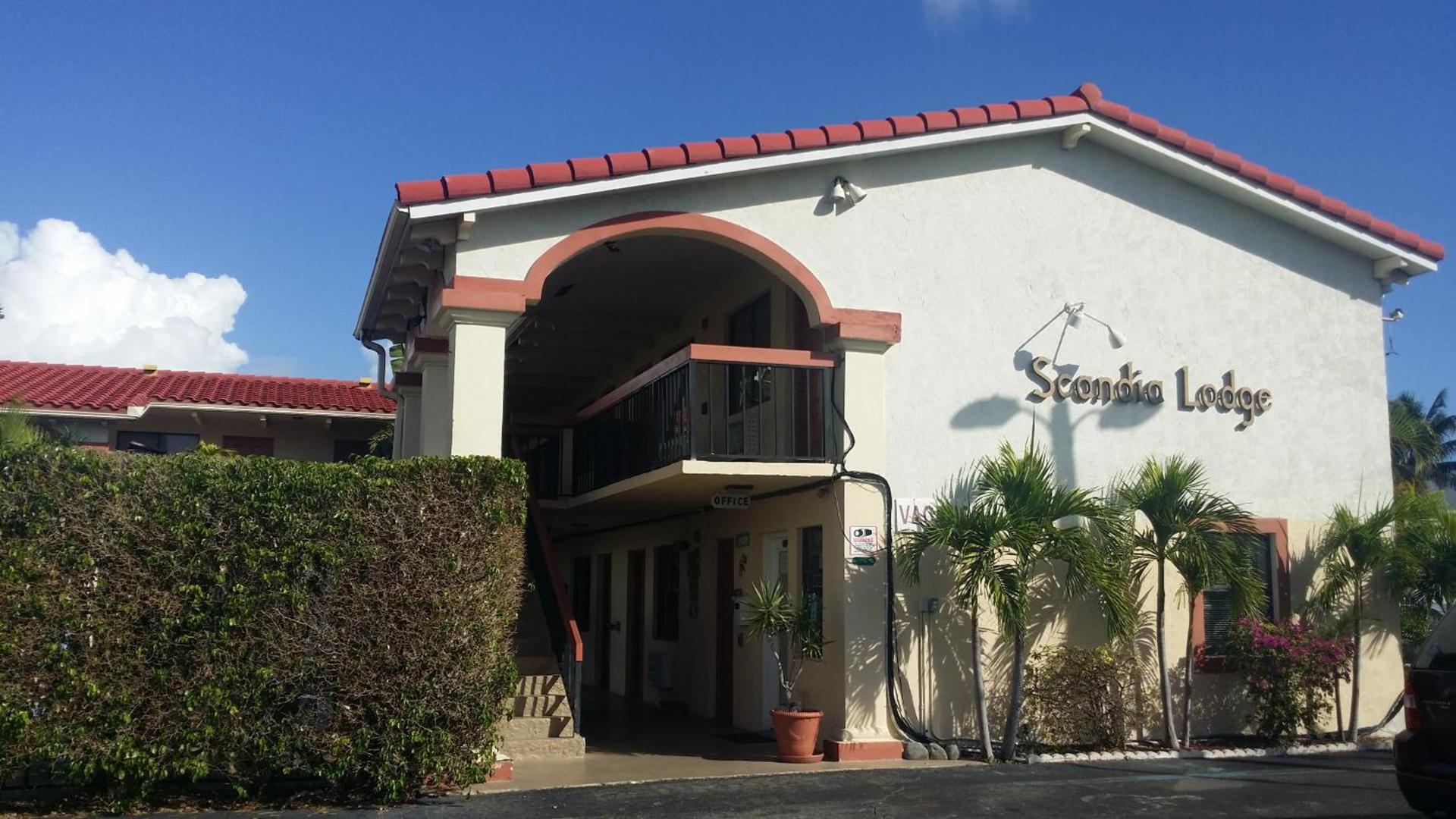 Palm Breeze Hotel photo 41