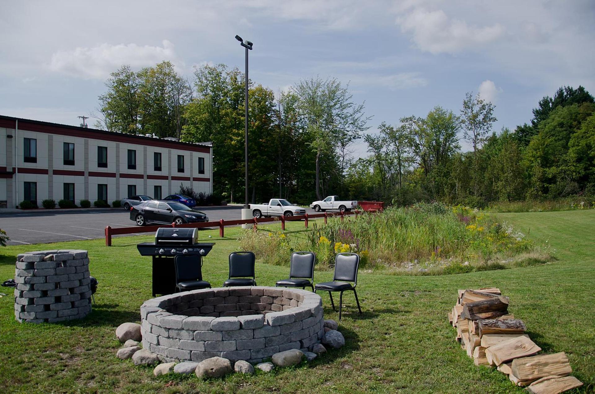 Pleasant Night Inn Carthage Near Fort Drum photo 29