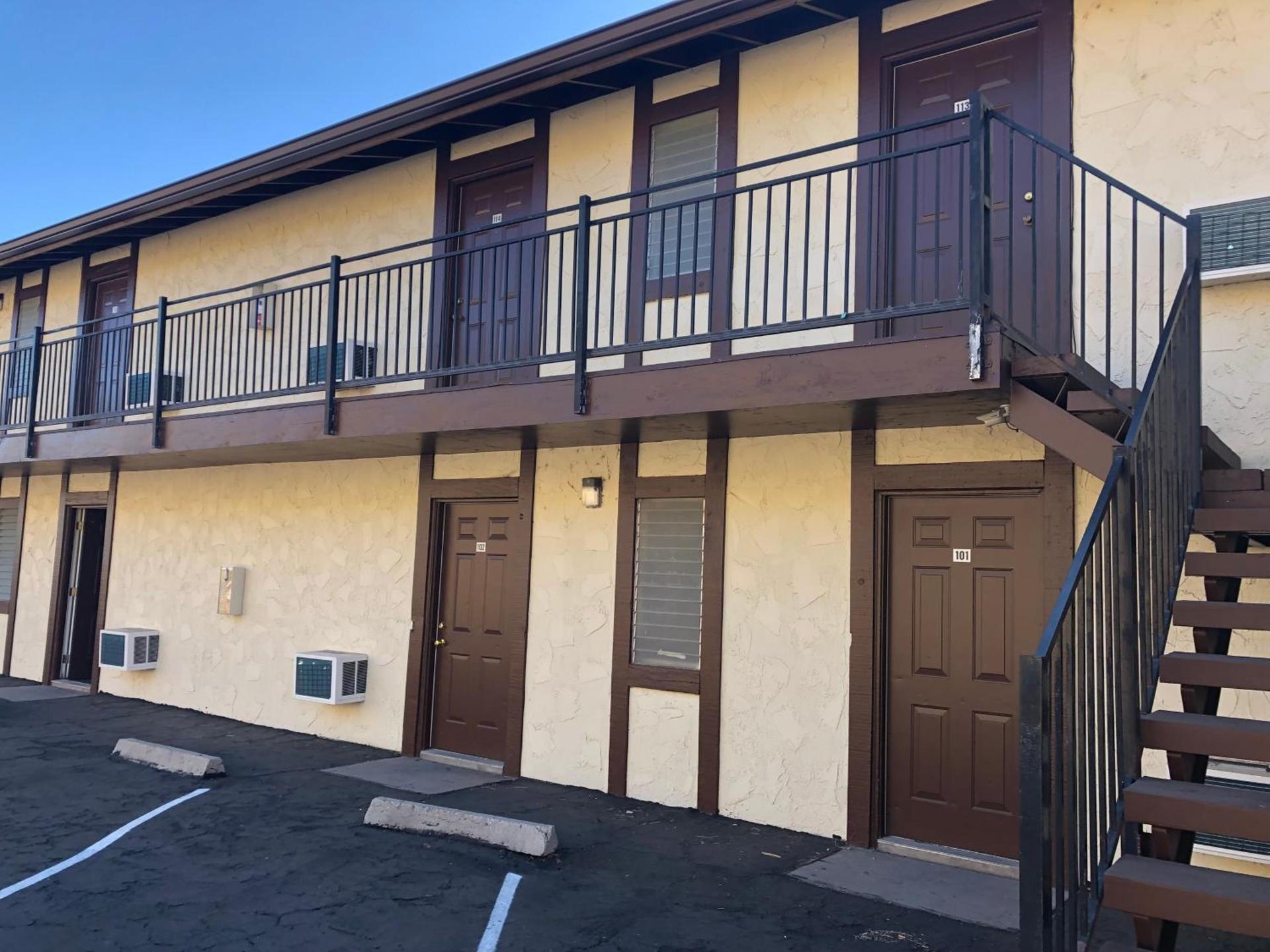Golden Hills Motel photo 4