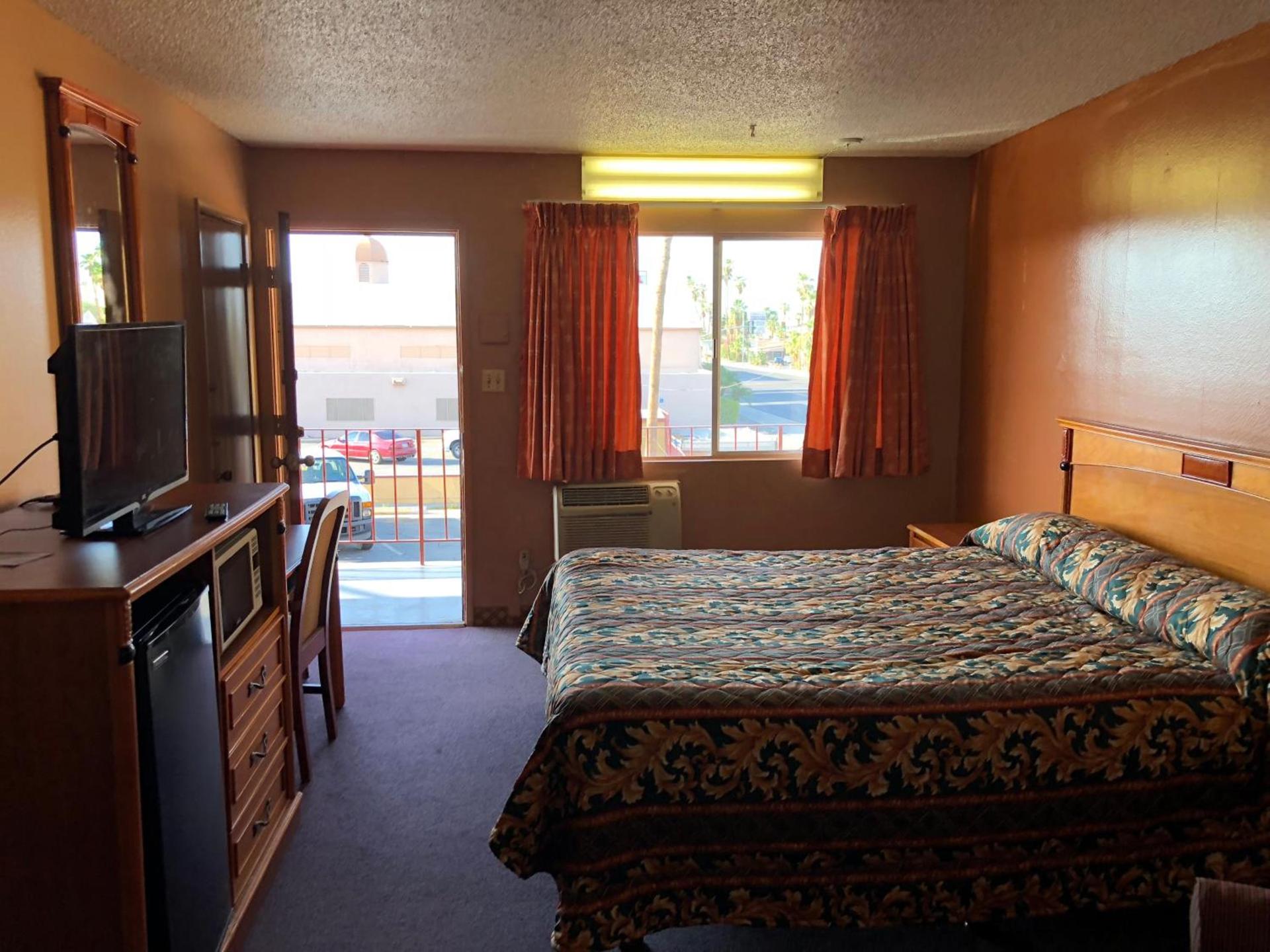 Rodeway Inn Yuma Downtown photo 4