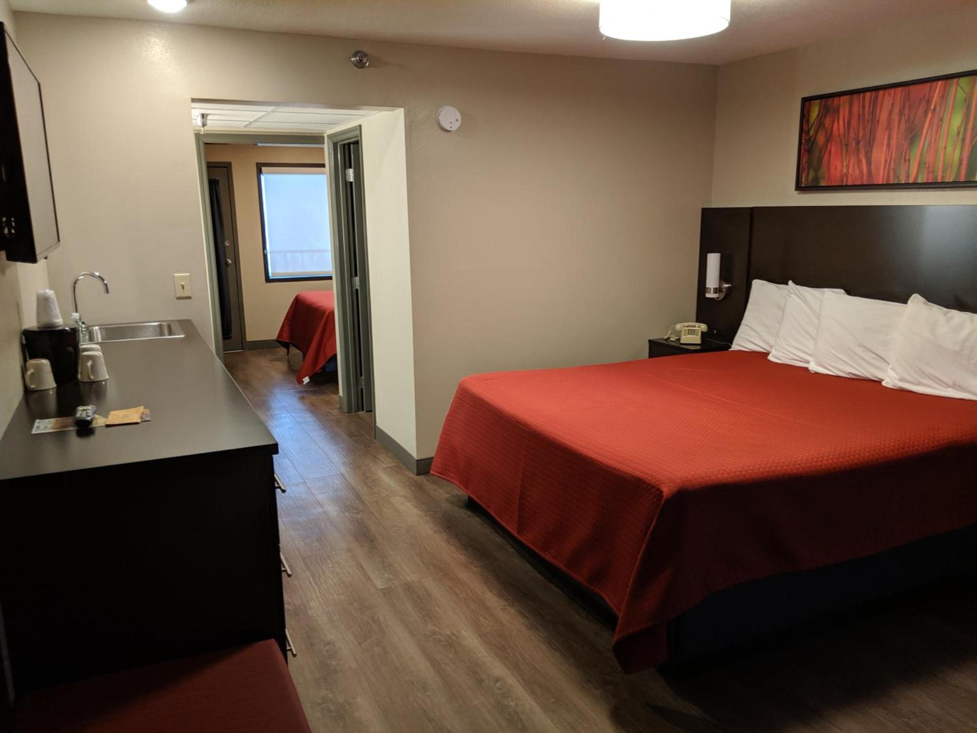 Riverside Tower photo 20