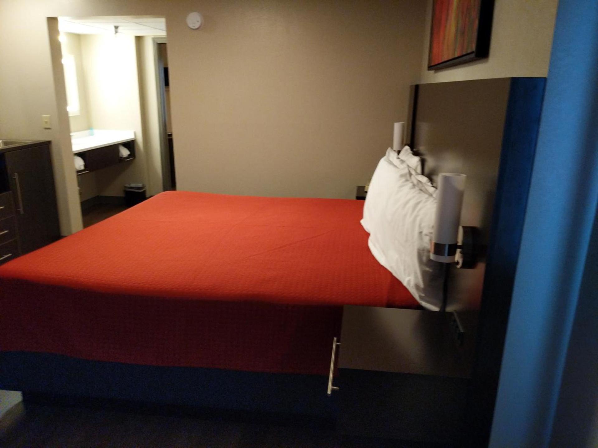 Riverside Tower photo 22