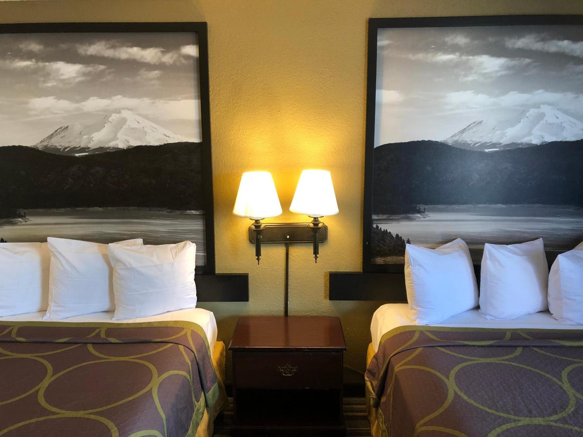 Super 8 by Wyndham Corning photo 19