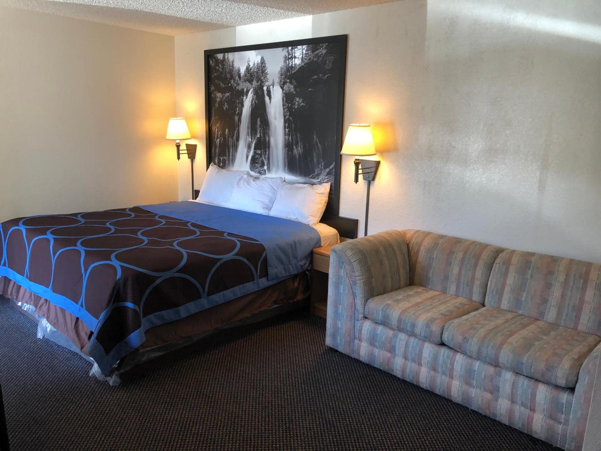 Super 8 by Wyndham Red Bluff photo 29
