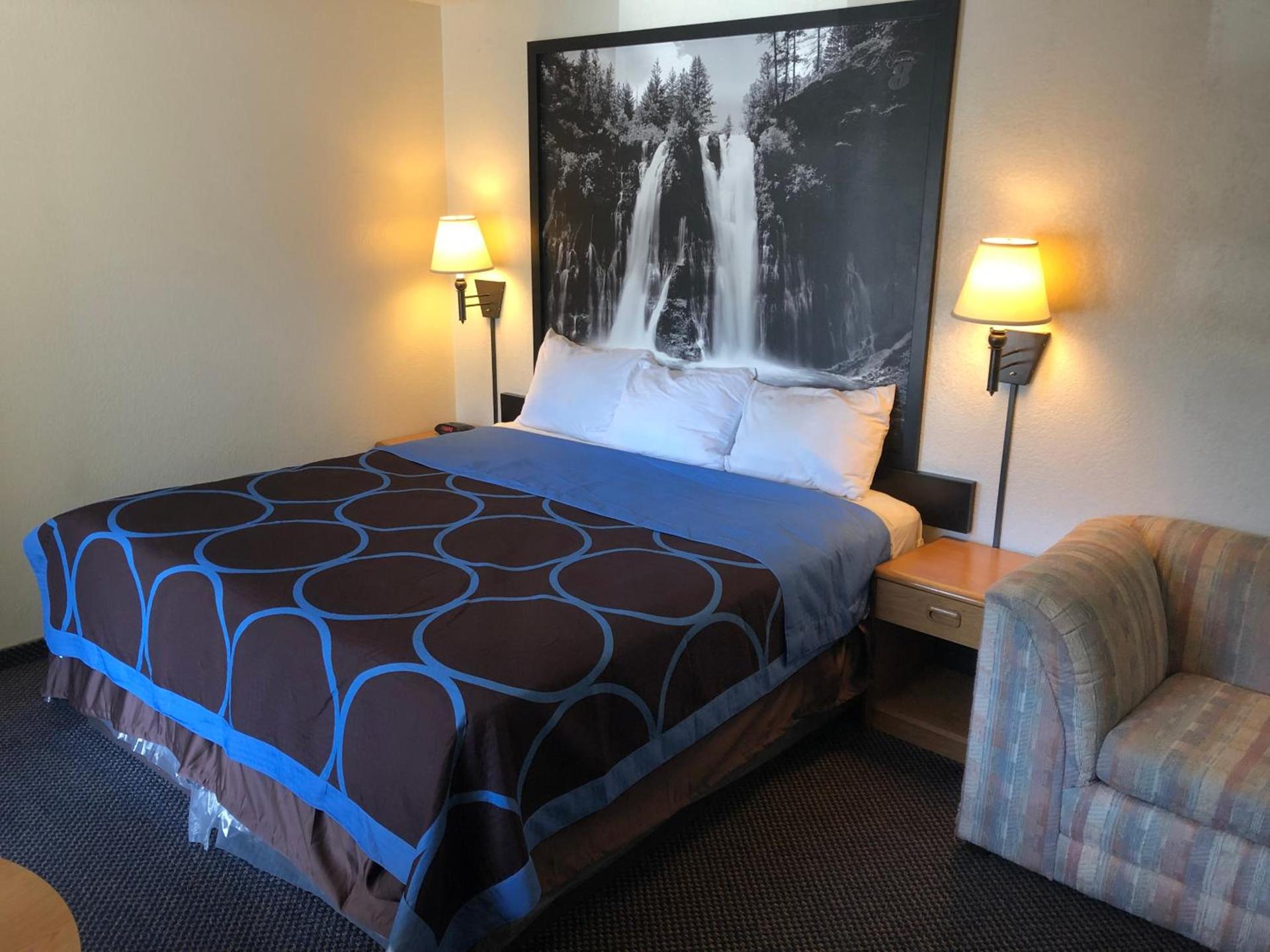 Super 8 by Wyndham Red Bluff photo 30