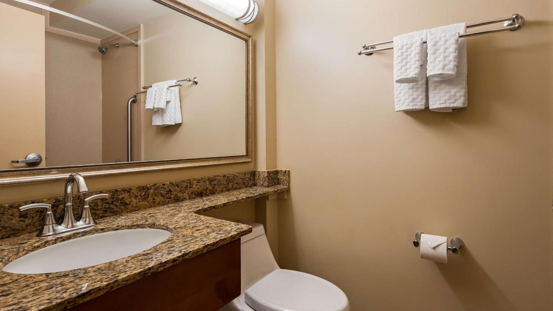 Best Western Charleston Inn photo 42
