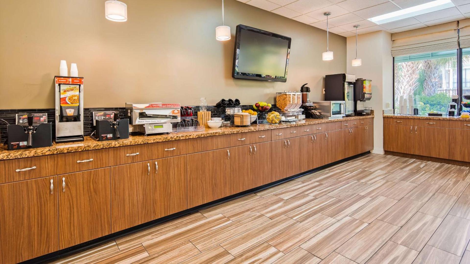 Best Western Charleston Inn photo 16