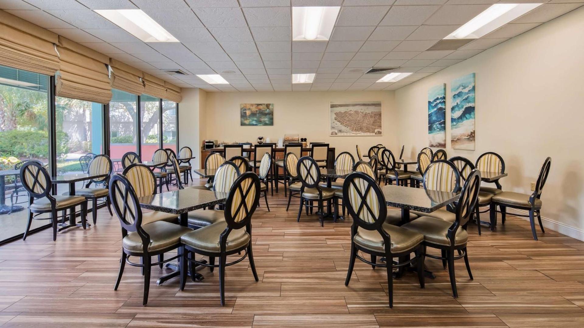 Best Western Charleston Inn photo 18