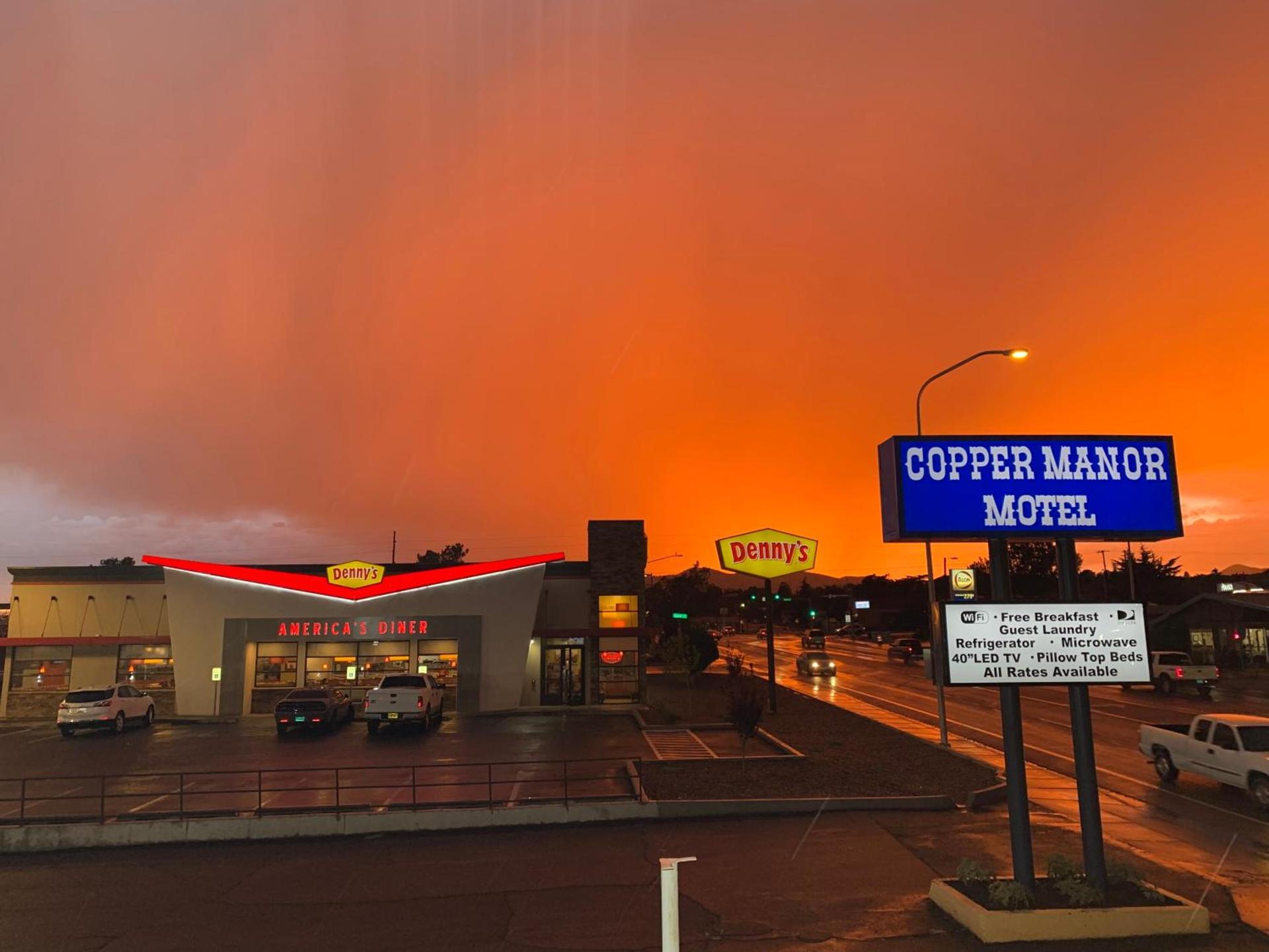 Copper Manor Motel photo 26