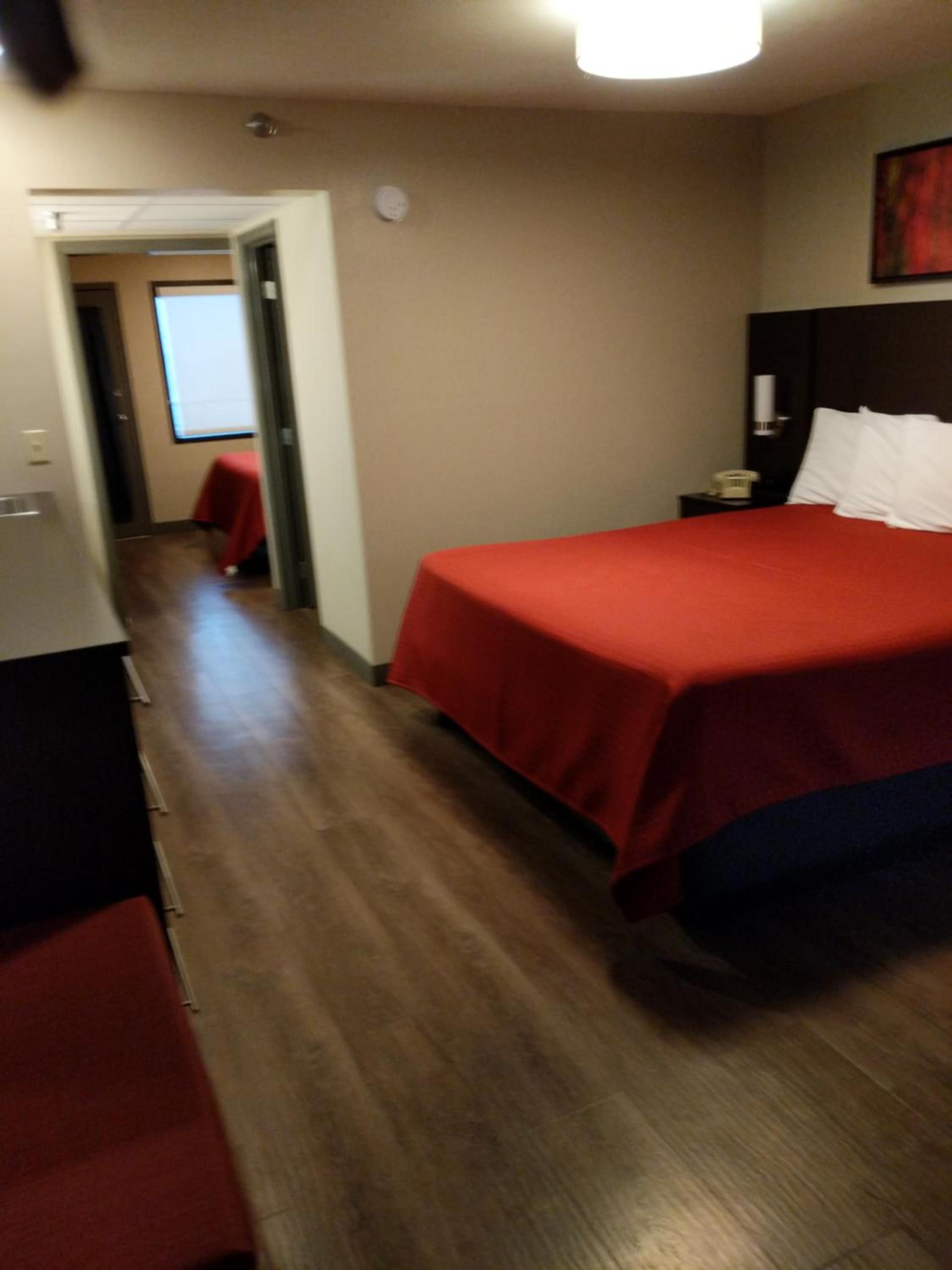 Riverside Tower photo 12