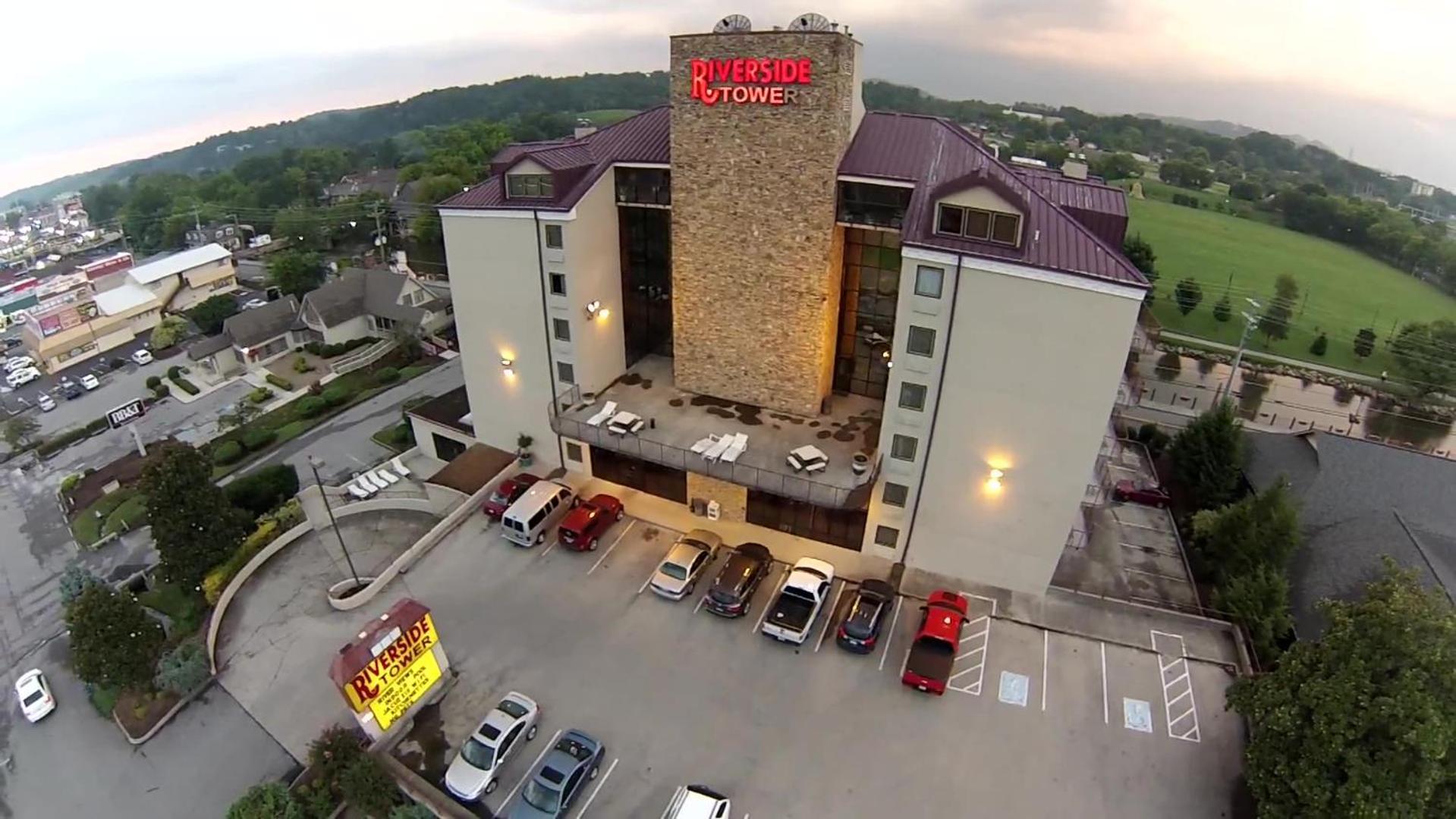Riverside Tower — hotel in Pigeon Forge