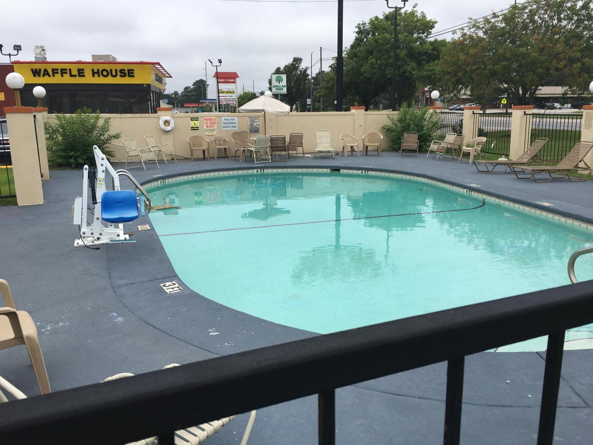 Days Inn by Wyndham Eufaula AL photo 31